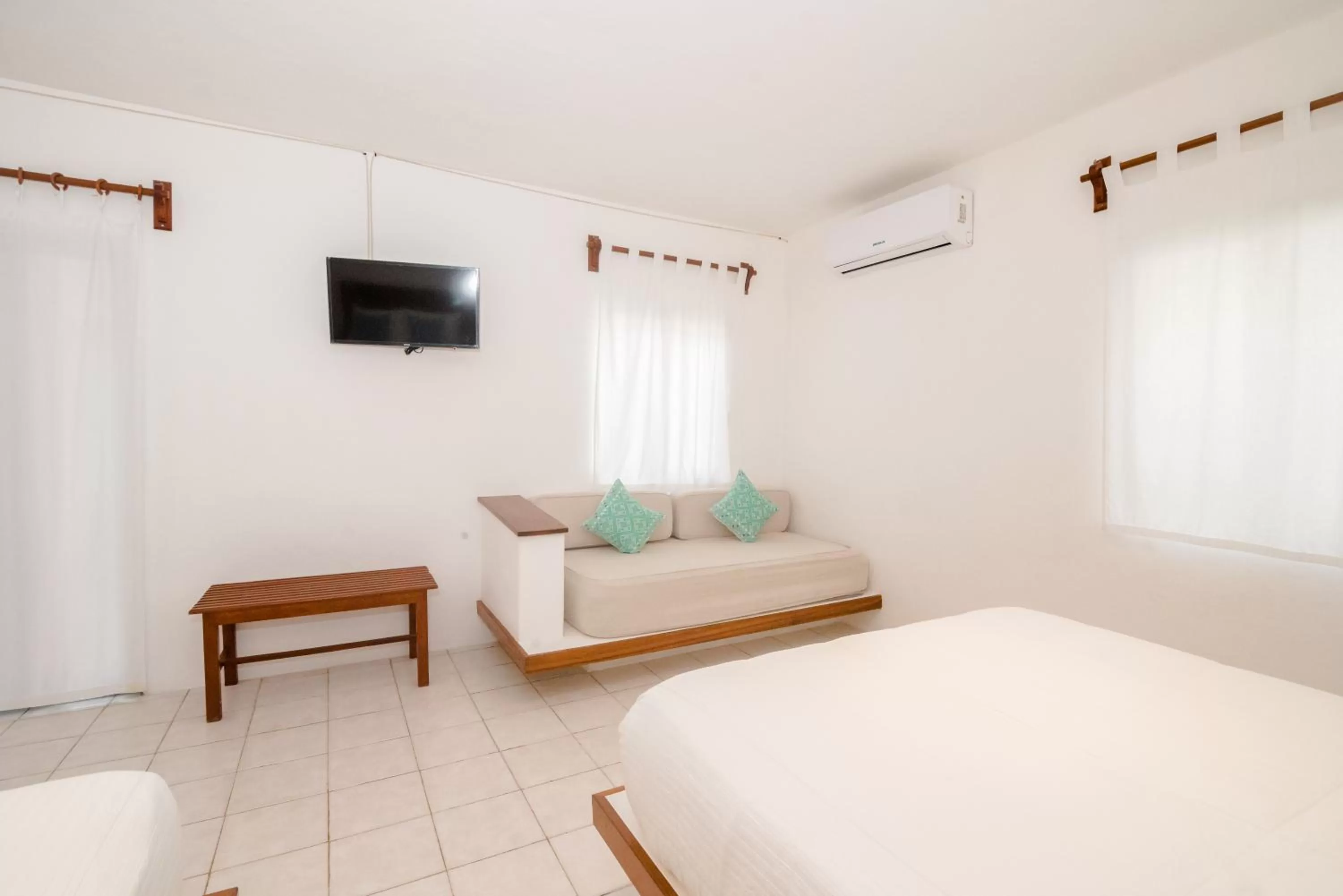 TV and multimedia, Bed in Na Balam Hotel