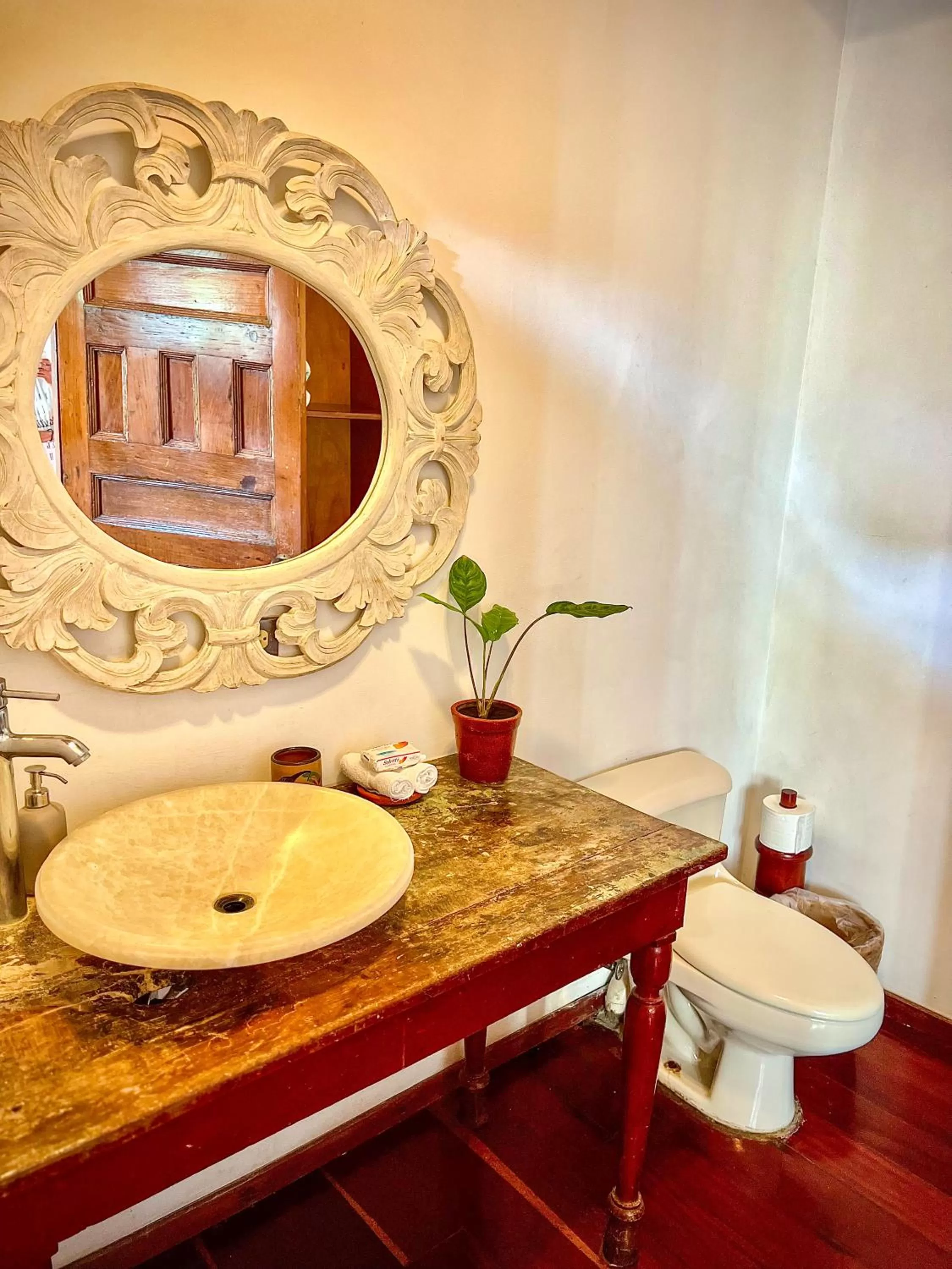 Toilet, Bathroom in Miss Margrits