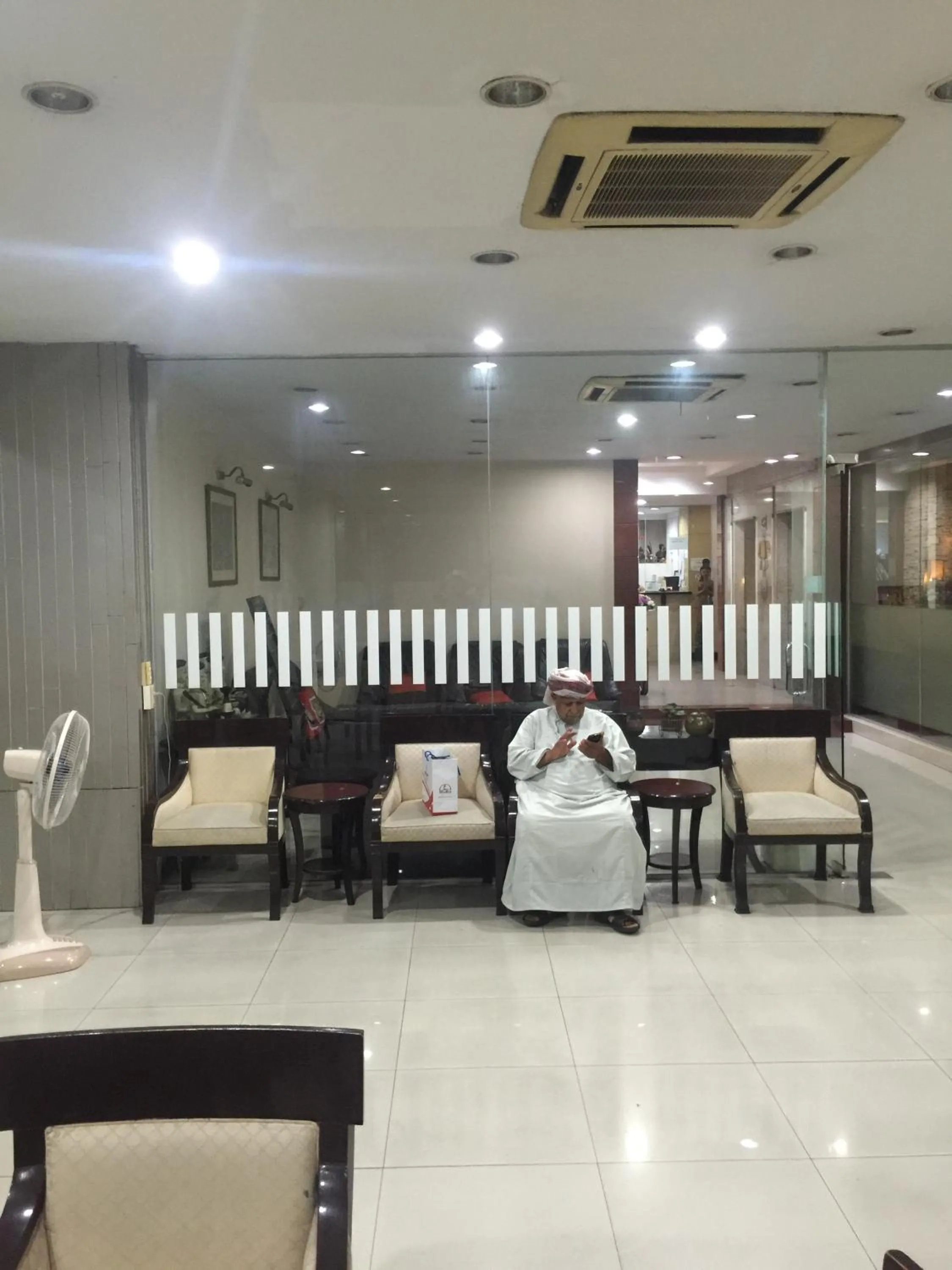 Lobby or reception in Mall Suites Hotel