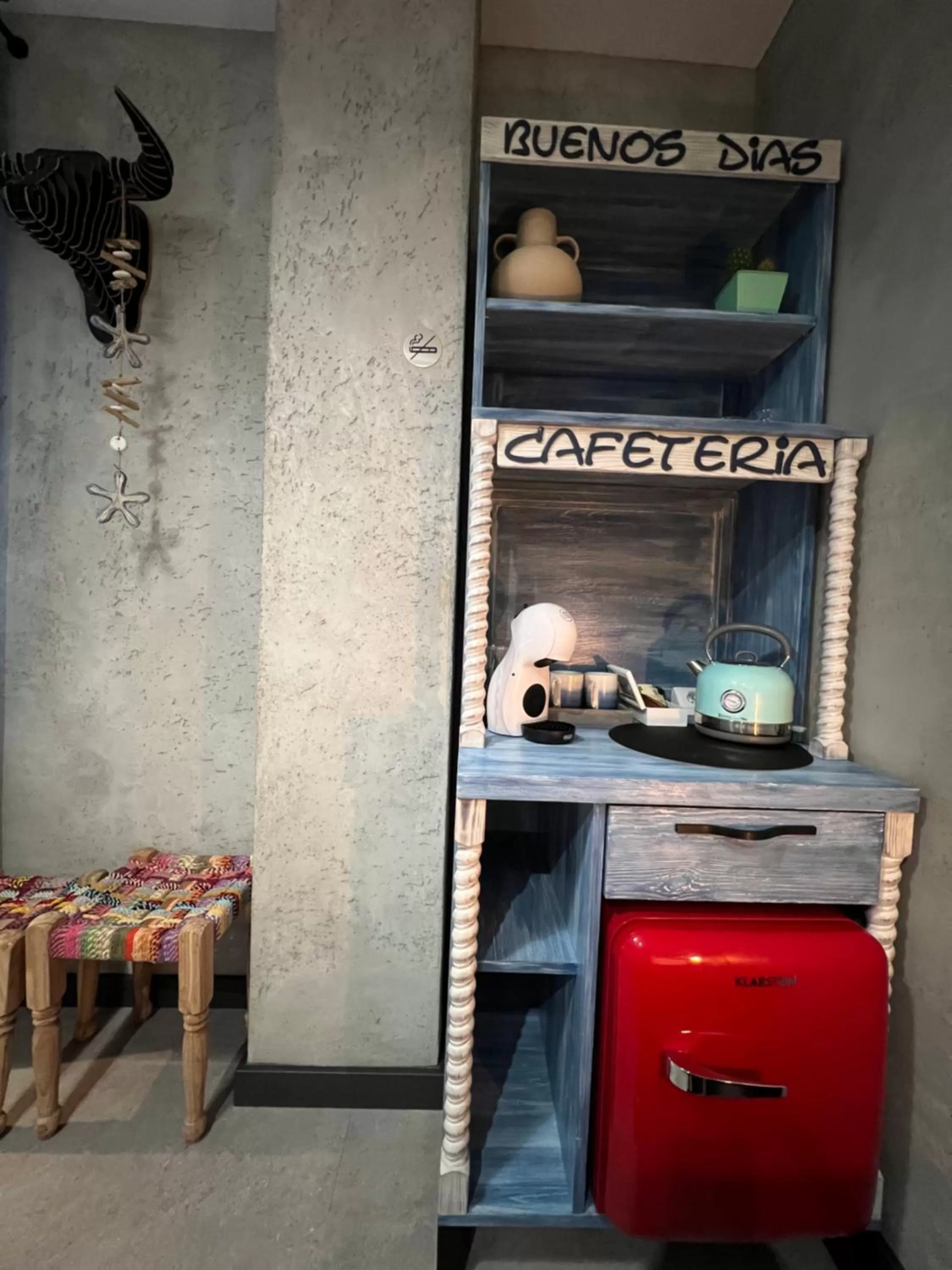 Coffee/tea facilities in Global Home - Aparthotel - No Contact Check In