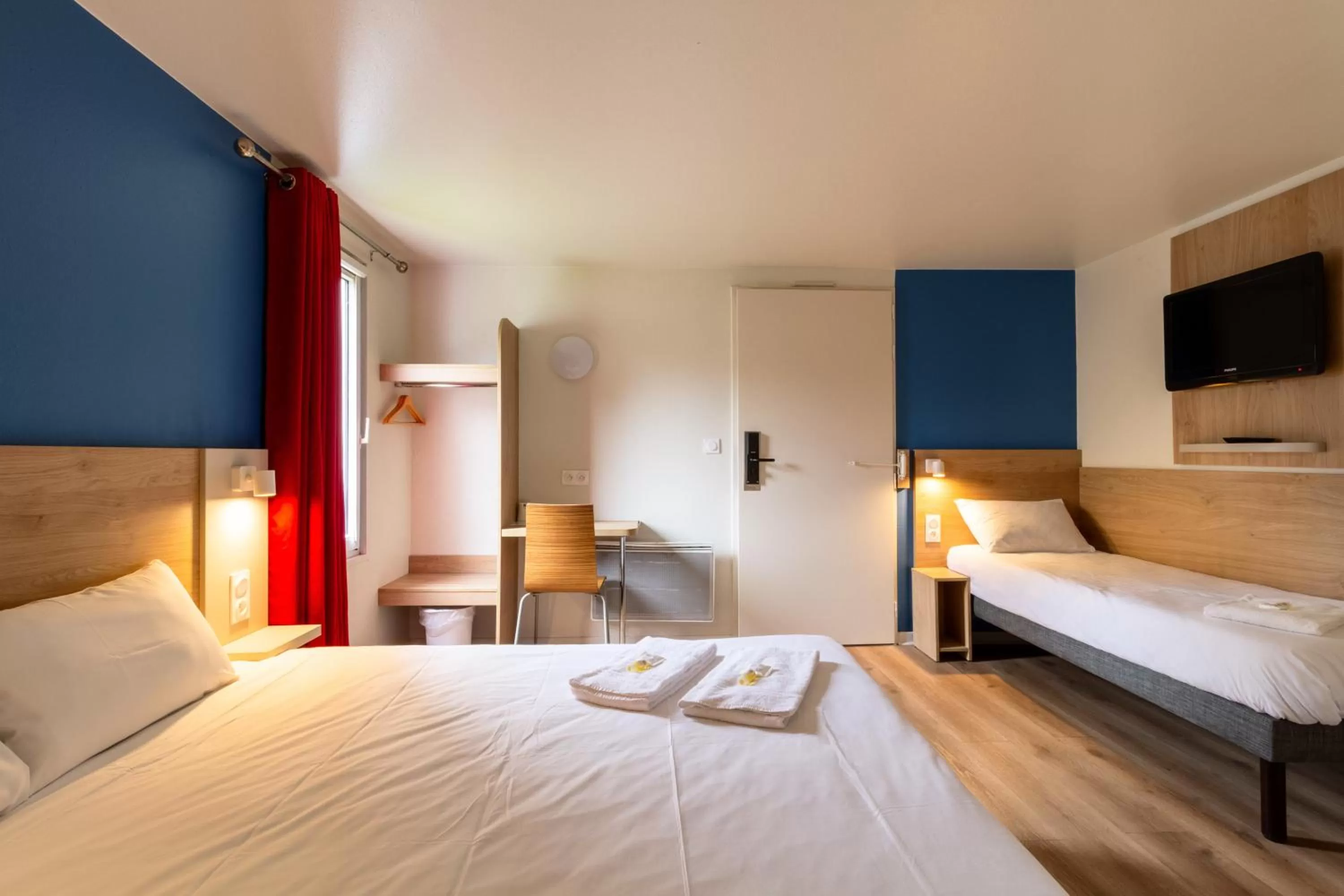 Bed in BRIT Hotel Rouen Nord - Barentin