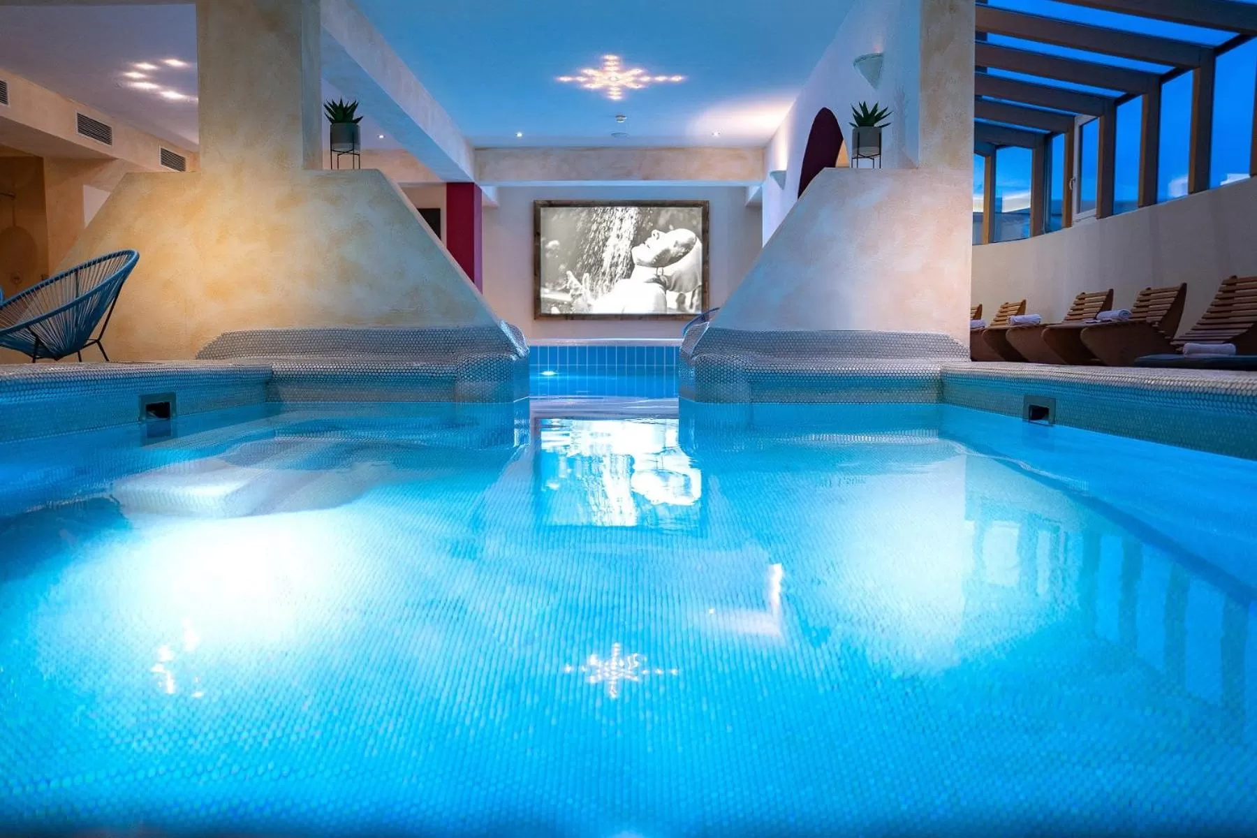 Swimming pool in VÖTTER'S HOTEL in Kaprun am Kitzsteinhorn - Skibus direkt