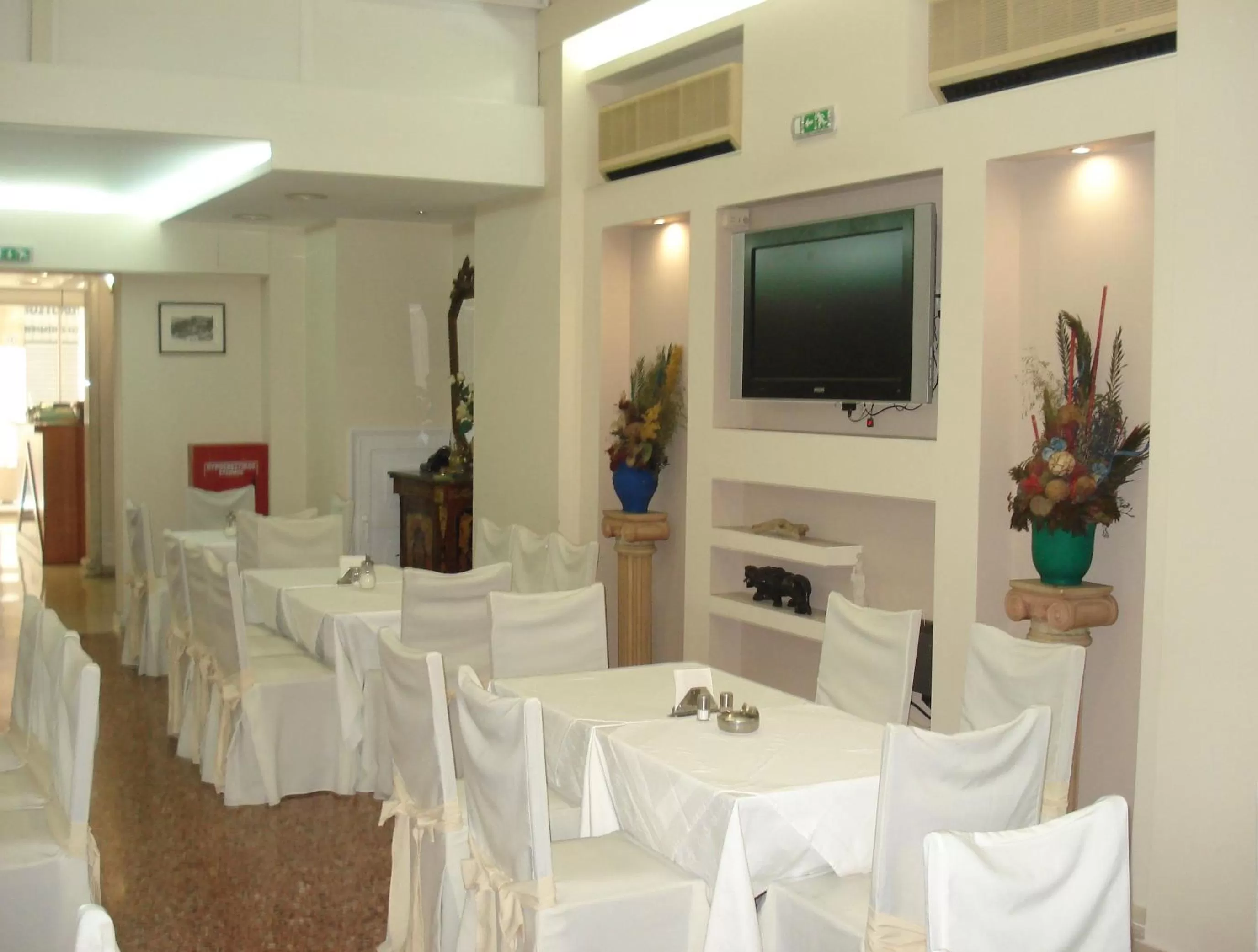 Restaurant/places to eat in Hotel Solomou Athens