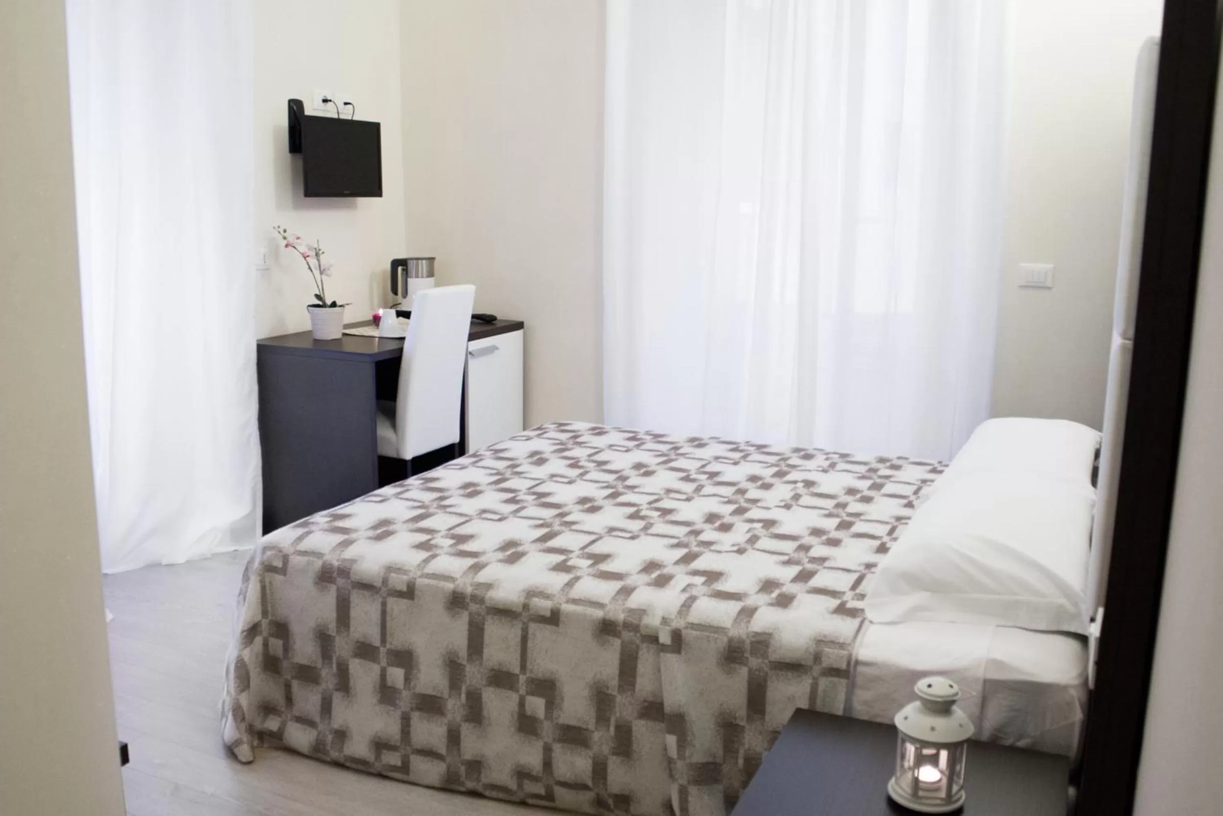 Bedroom, Bed in Stardust Rome Guest House