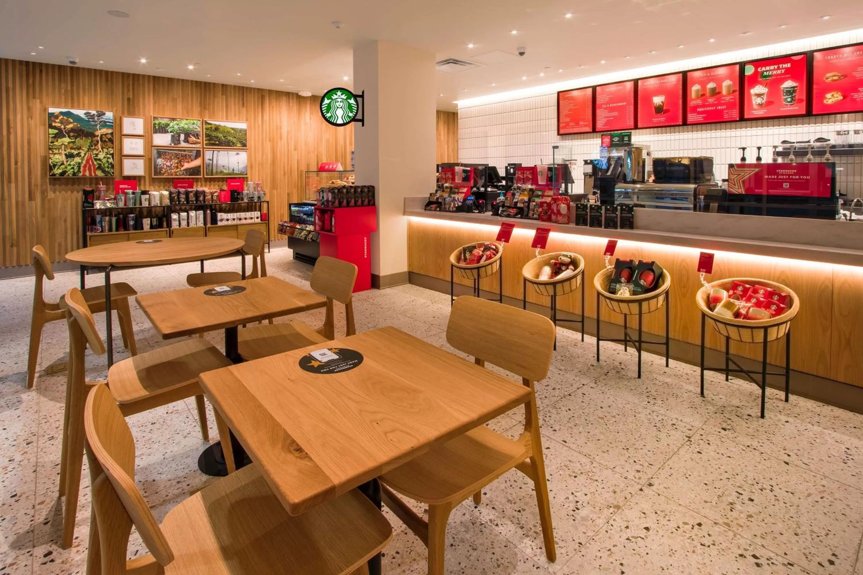 Restaurant/places to eat in Doubletree by Hilton Newark