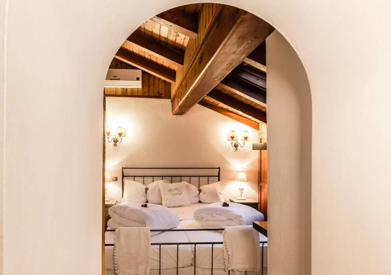 Photo of the whole room, Bed in Le Coeur du Pont