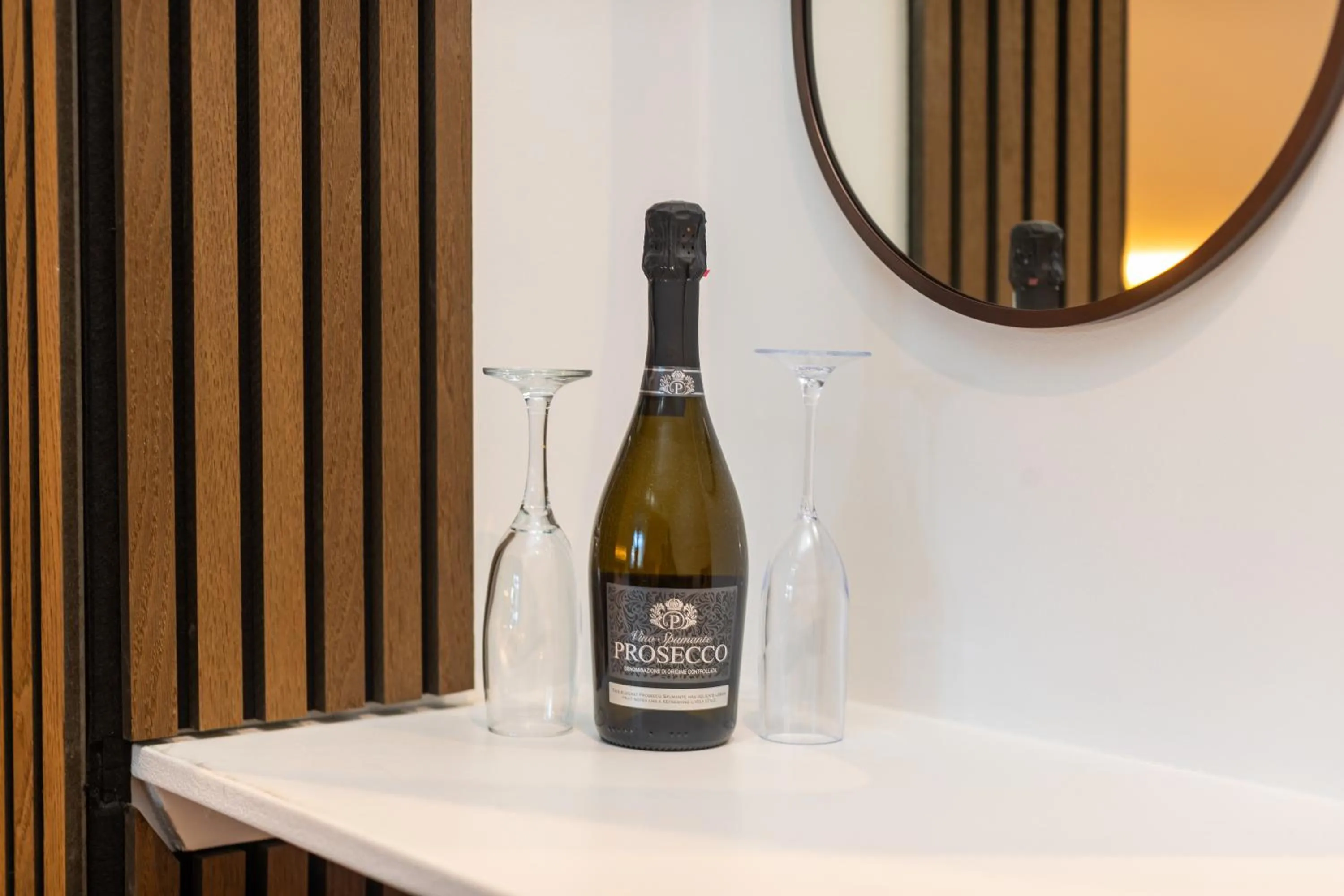 Drinks in Holly Lodge Guest House with FREE off site health club