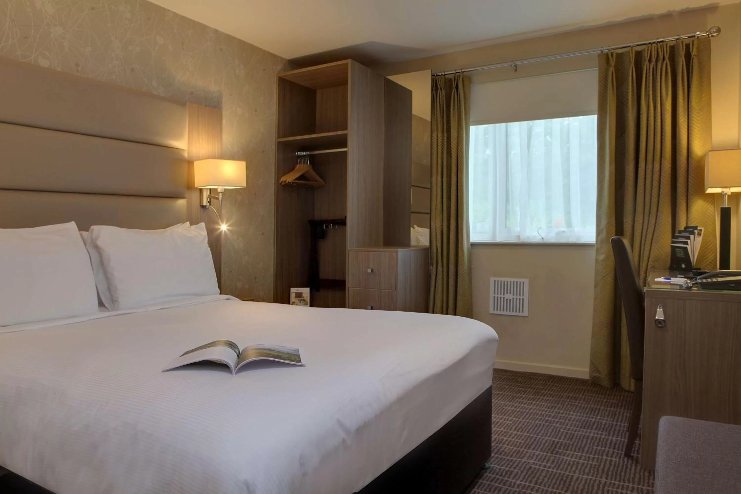 Bedroom, Bed in Best Western Pontypool Metro Hotel