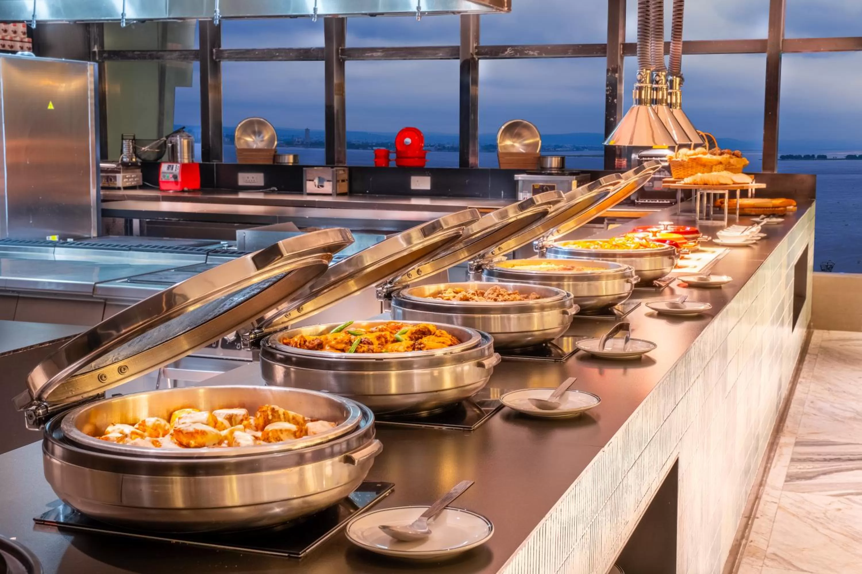 Restaurant/places to eat in Hilton Kinshasa