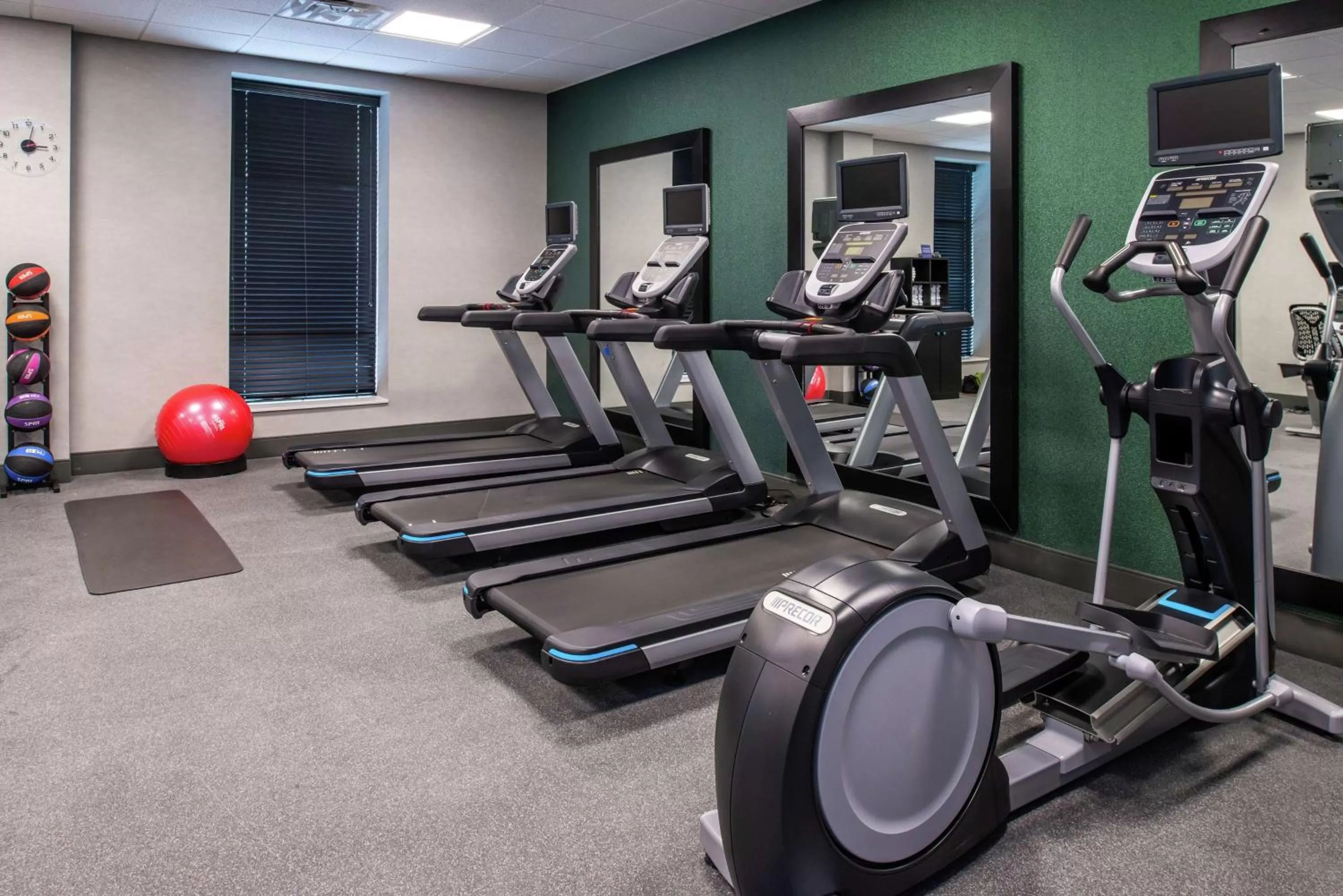 Fitness centre/facilities in Hampton Inn & Suites Winston-Salem Downtown