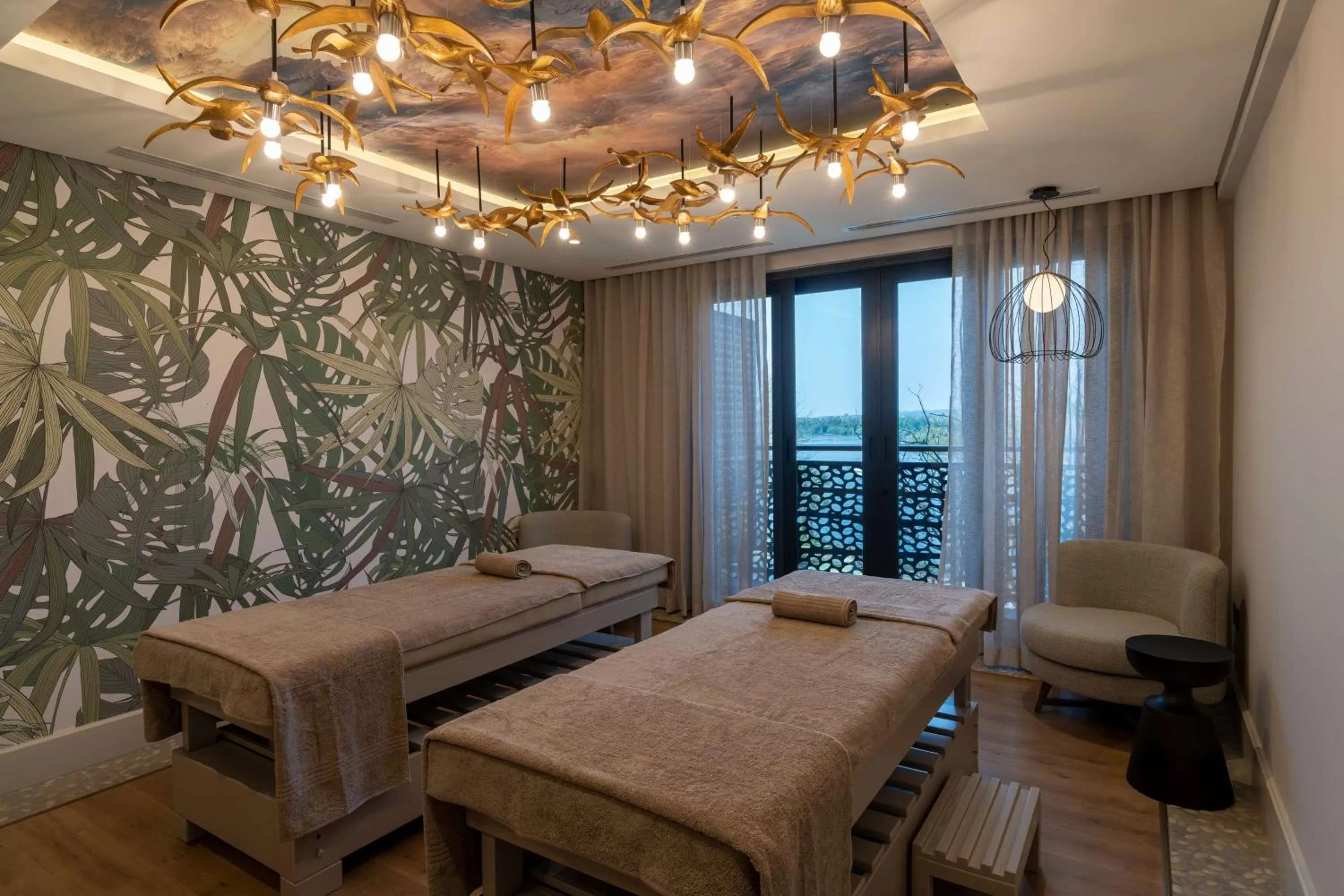 Spa and wellness centre/facilities, Bed in Radisson Blu Mosi-oa-Tunya Livingstone Resort