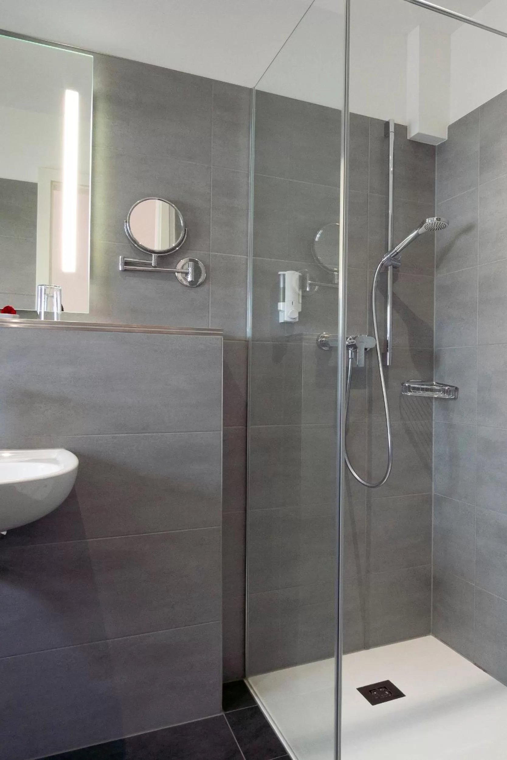 Bathroom in Hotel Elysee