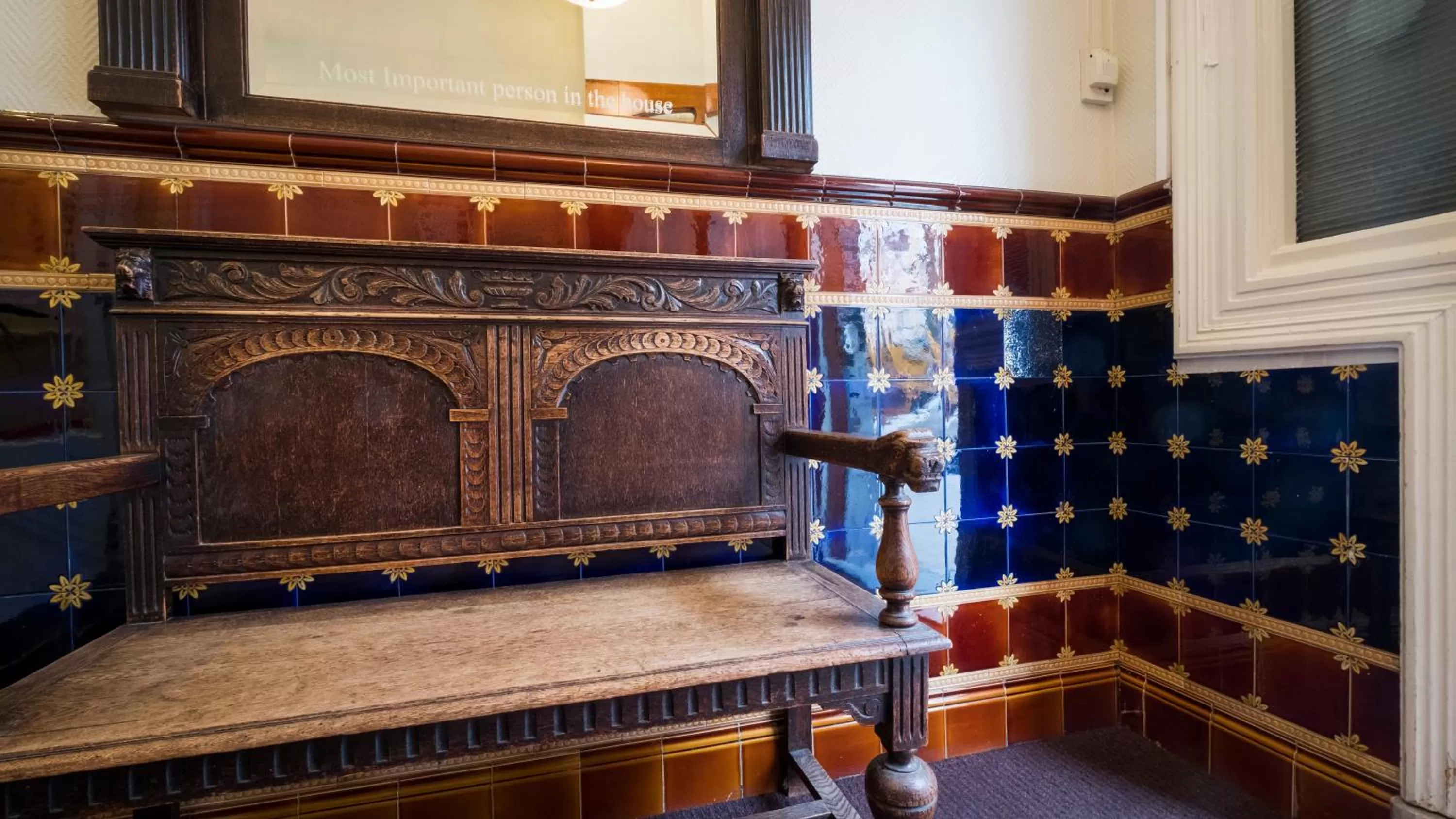 Communal lounge/ TV room in Hotel Aalders