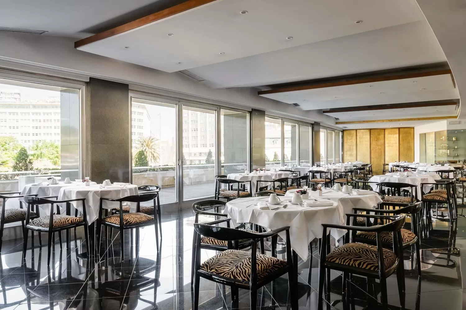 Restaurant/places to eat in Hotel Florida