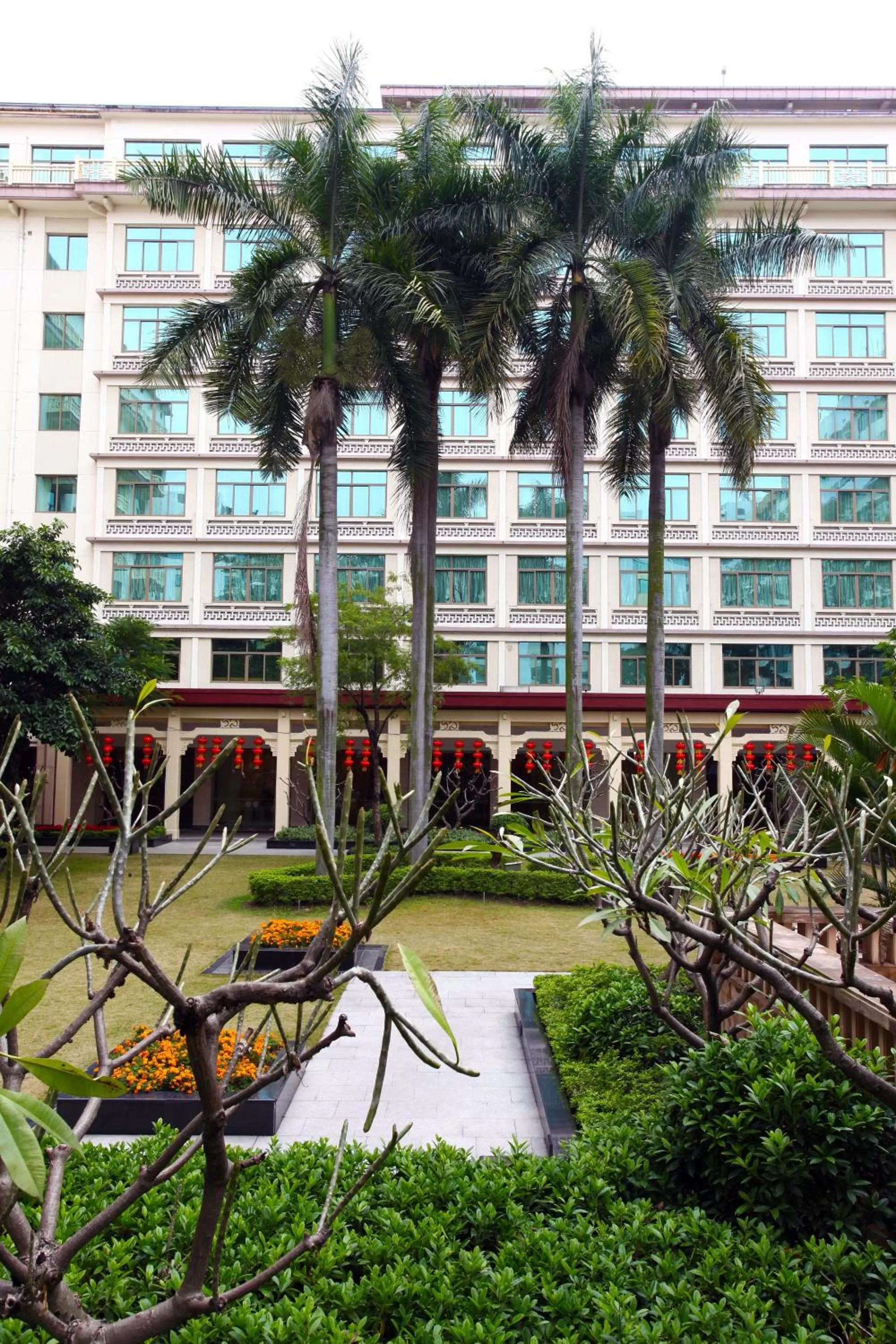 Facade/entrance in Guangzhou Dong Fang Hotel