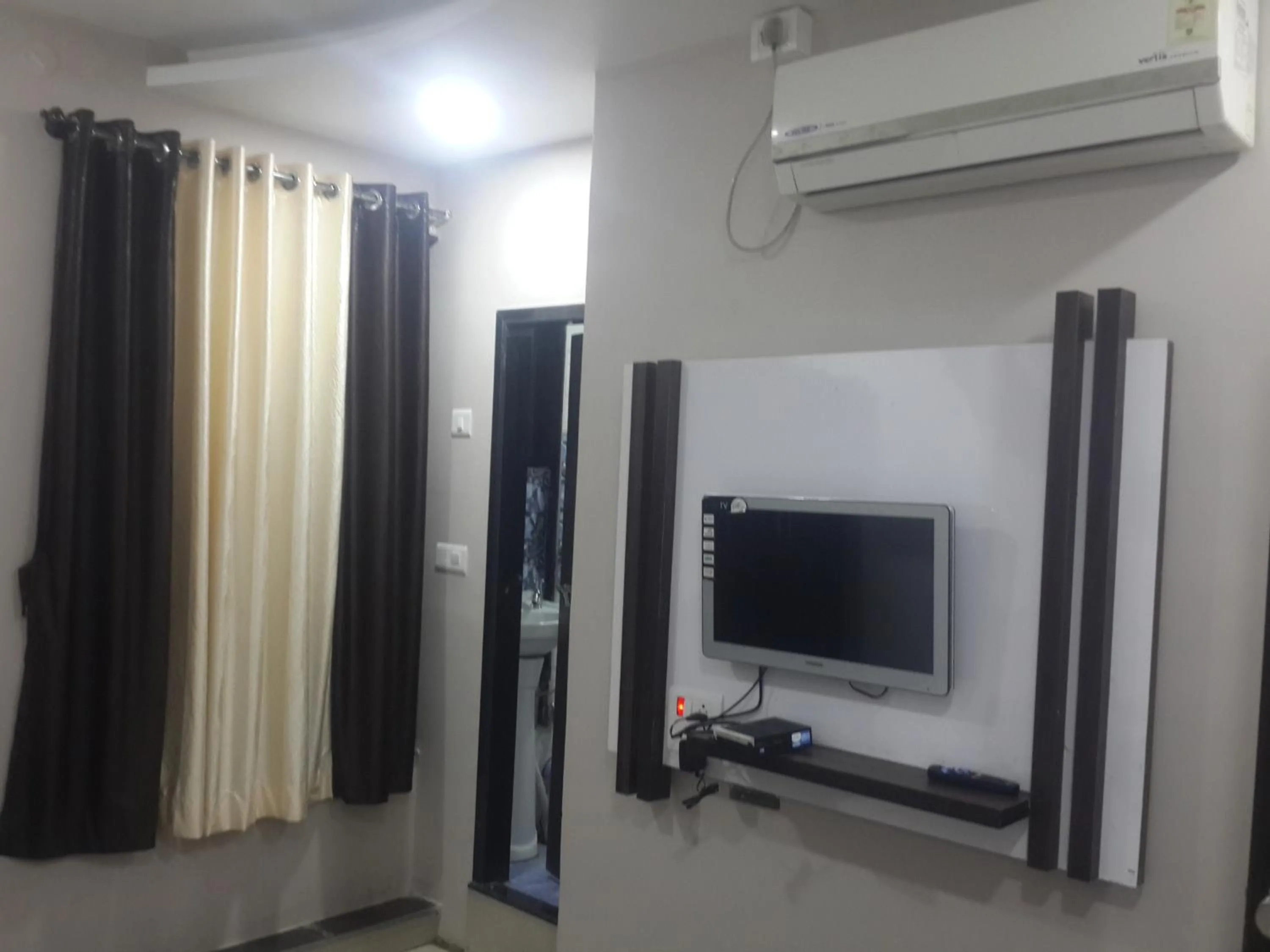 Other in Hotel Holiday Era Opposite Railway Station