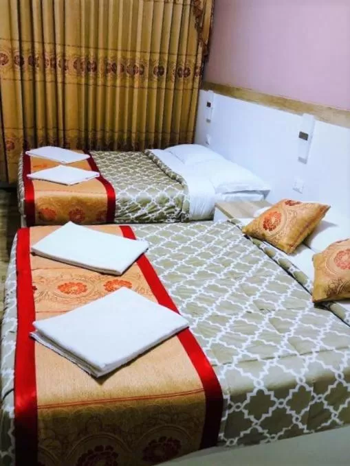 Bed in Hotel Venice Tour