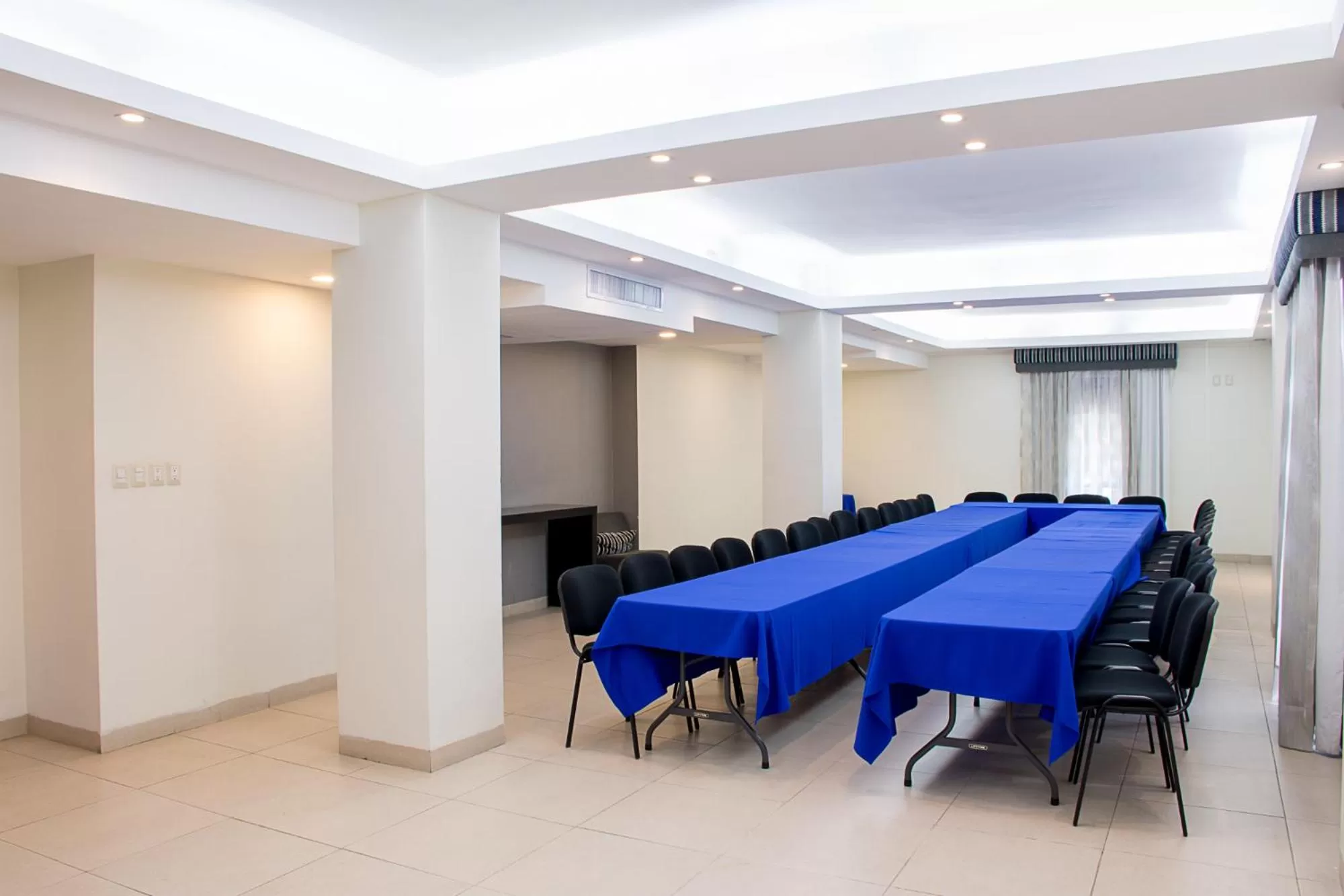 Meeting/conference room in Hotel Mansur Business & Leisure