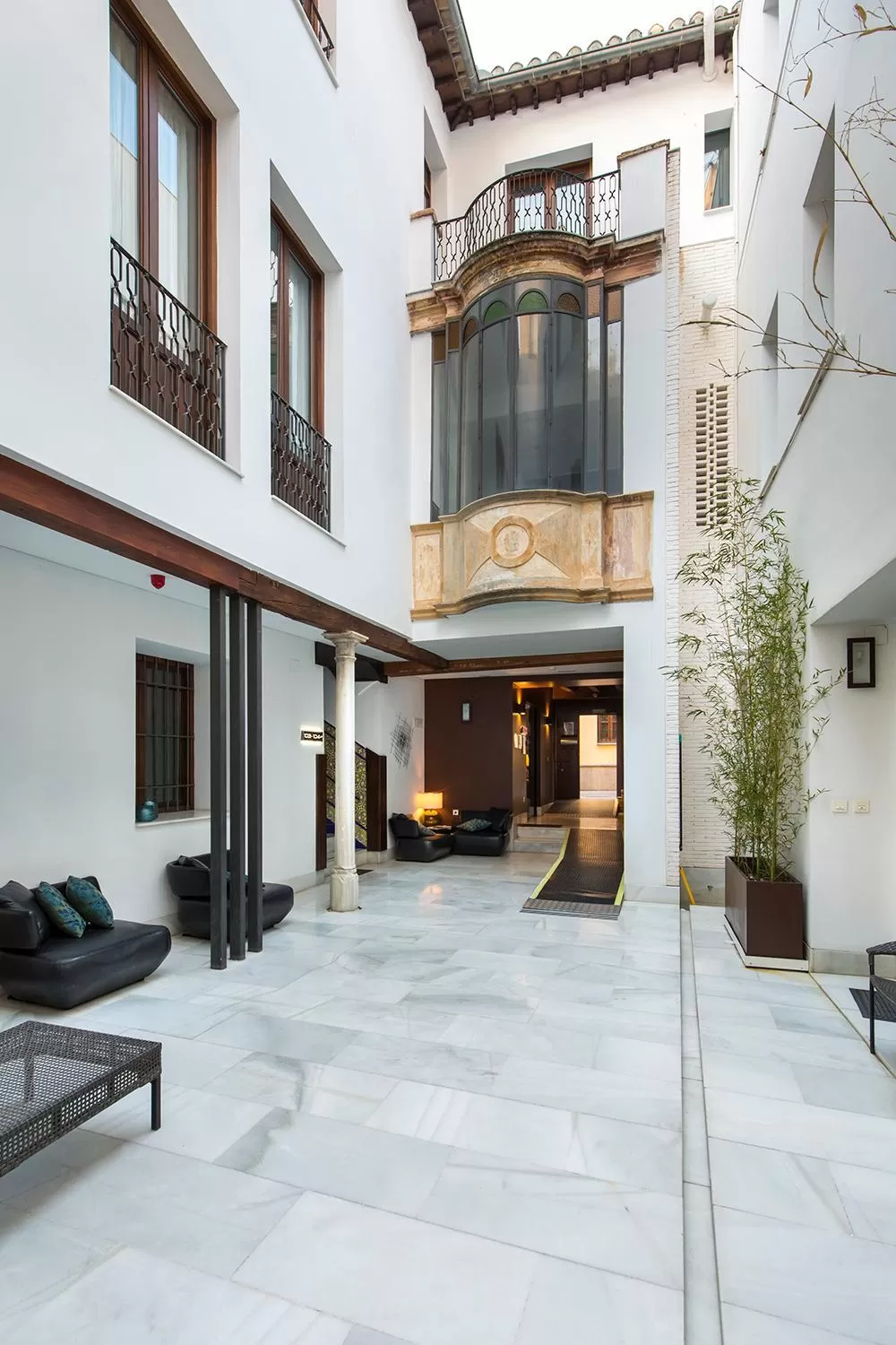 Patio in tuGuest Elvira Suites