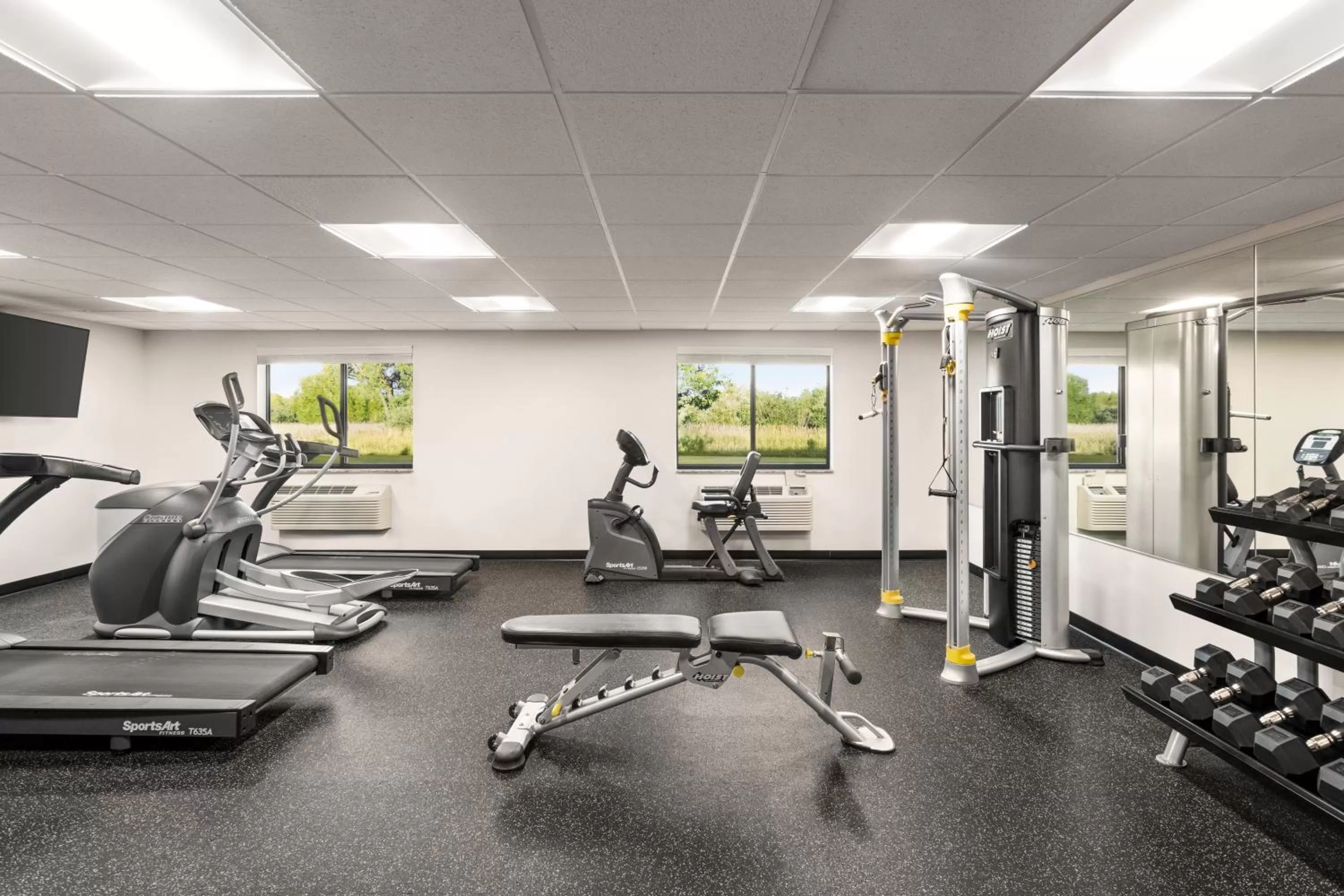 Fitness centre/facilities in AmericInn by Wyndham Baudette