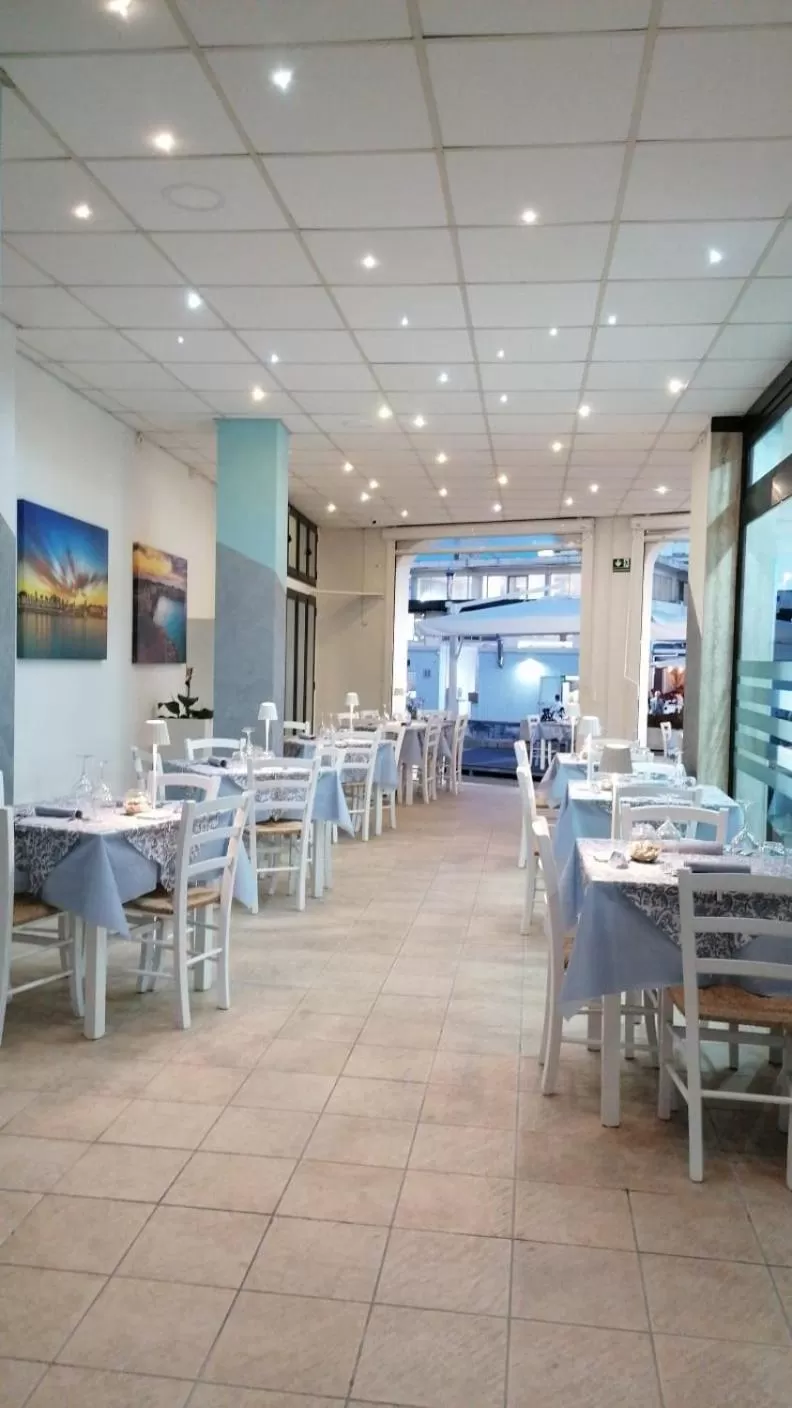 Breakfast in Hotel Profumo Di Mare