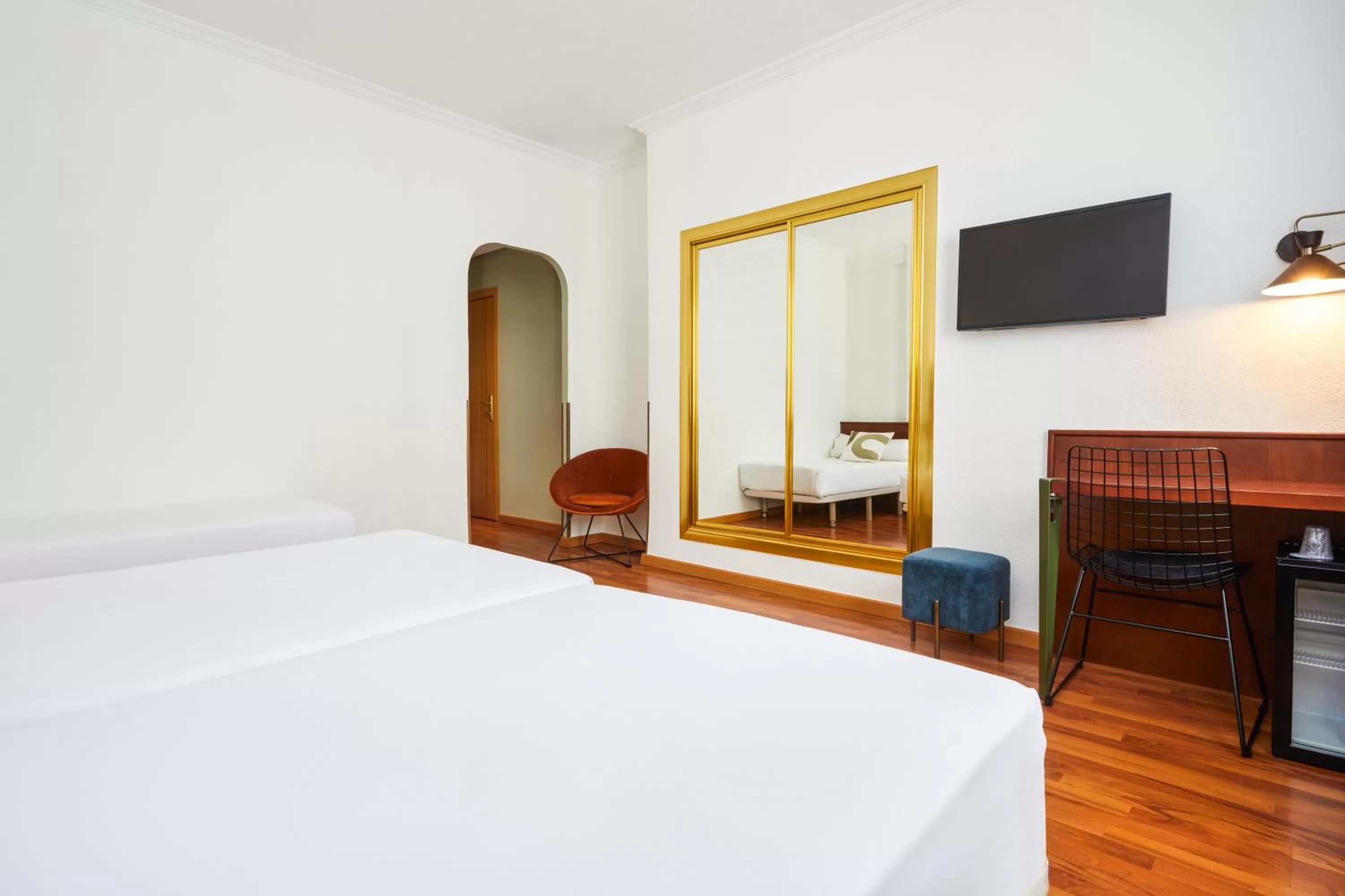 Bed in Hotel Casón del Tormes by HappyCulture