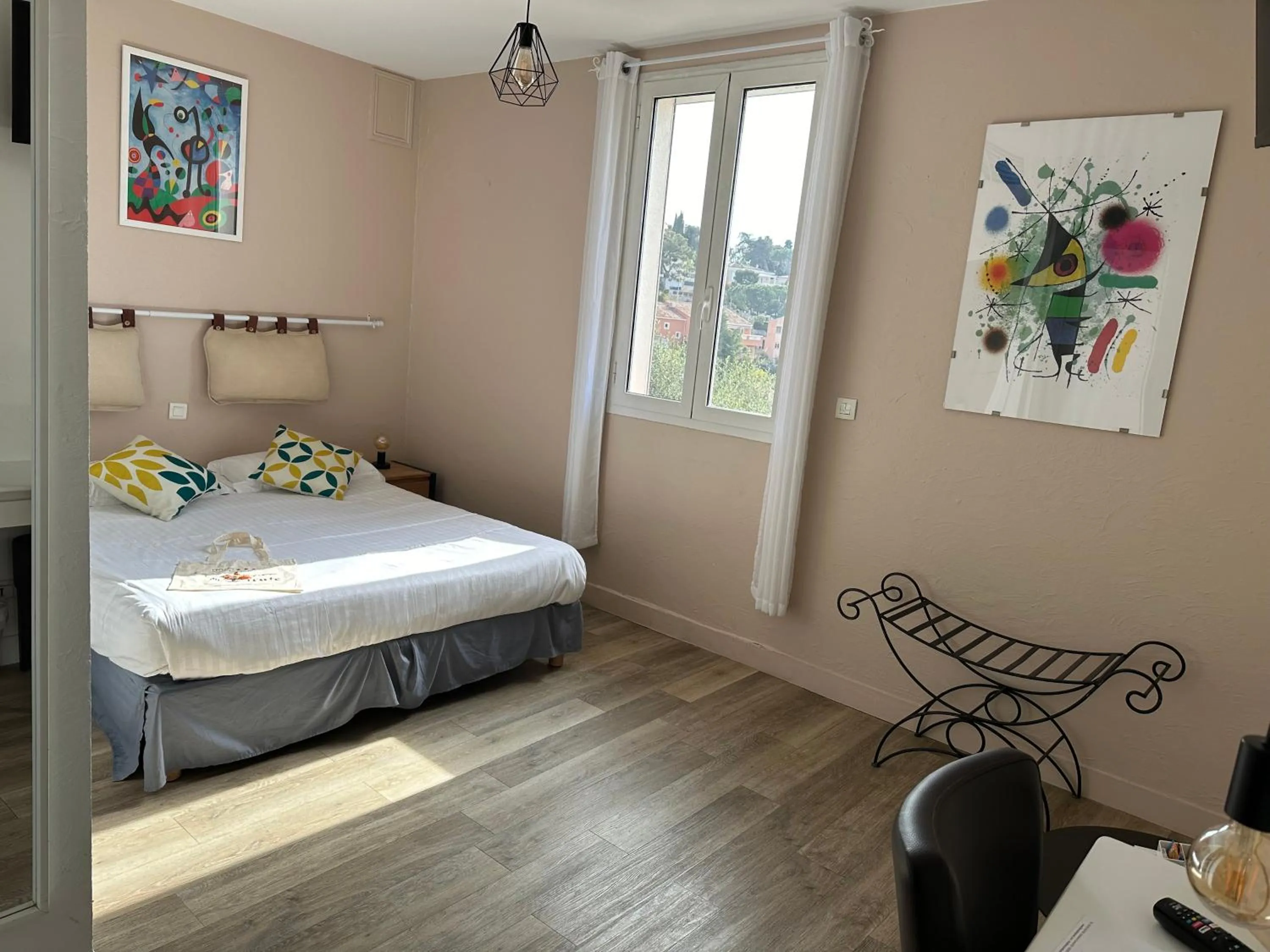 Bed in Hôtel La Fiancée du Pirate