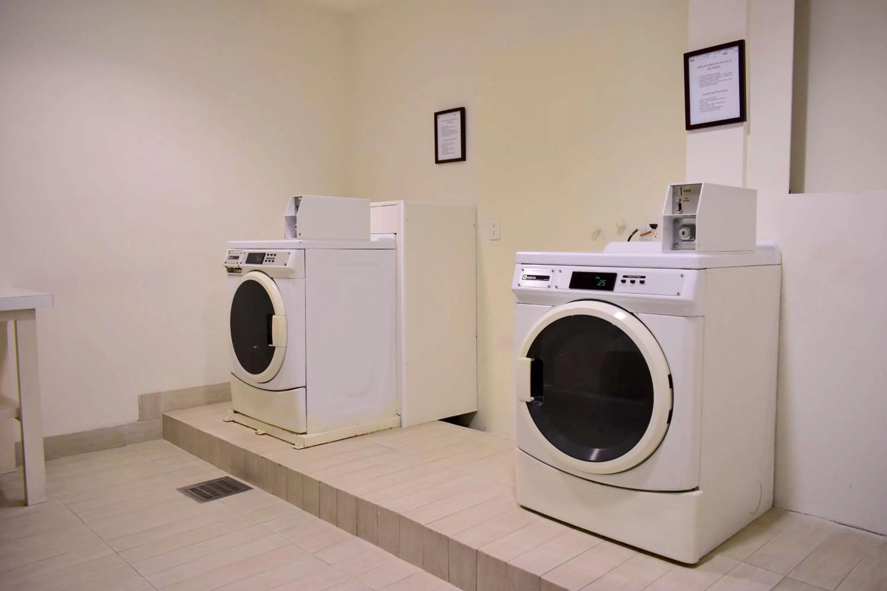 Property building in Hampton Inn by Hilton Ciudad del Carmen