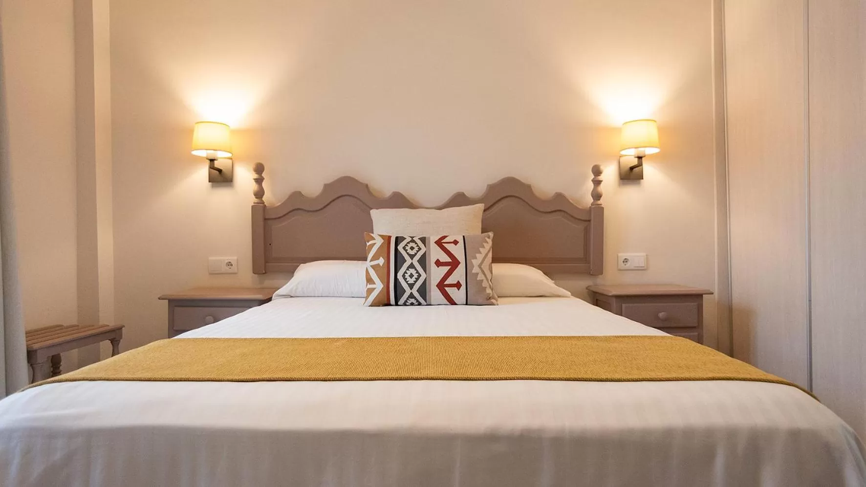 Photo of the whole room, Bed in Hotel Casa Palacio la Sal