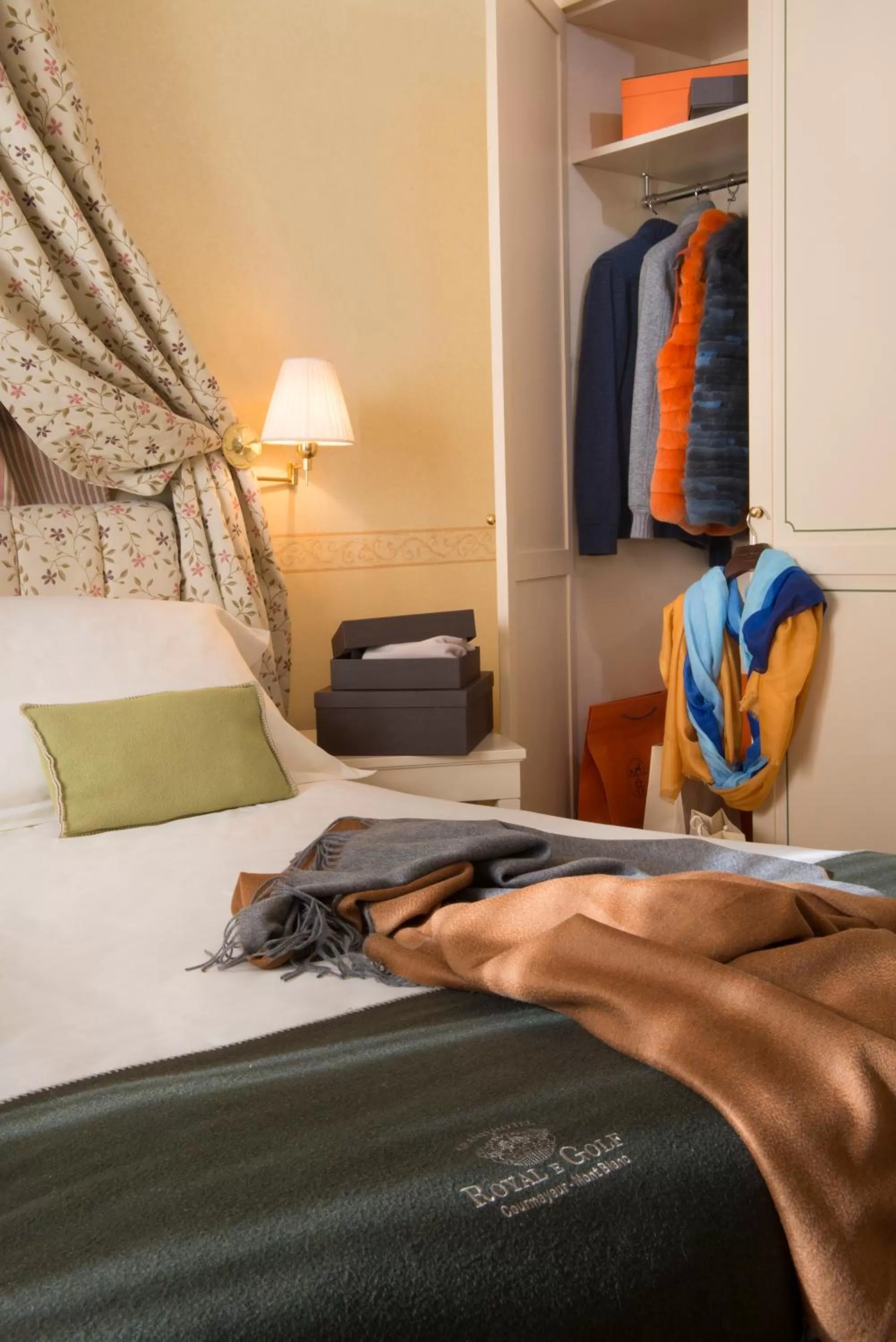 Photo of the whole room, Bed in Grand Hotel Royal E Golf