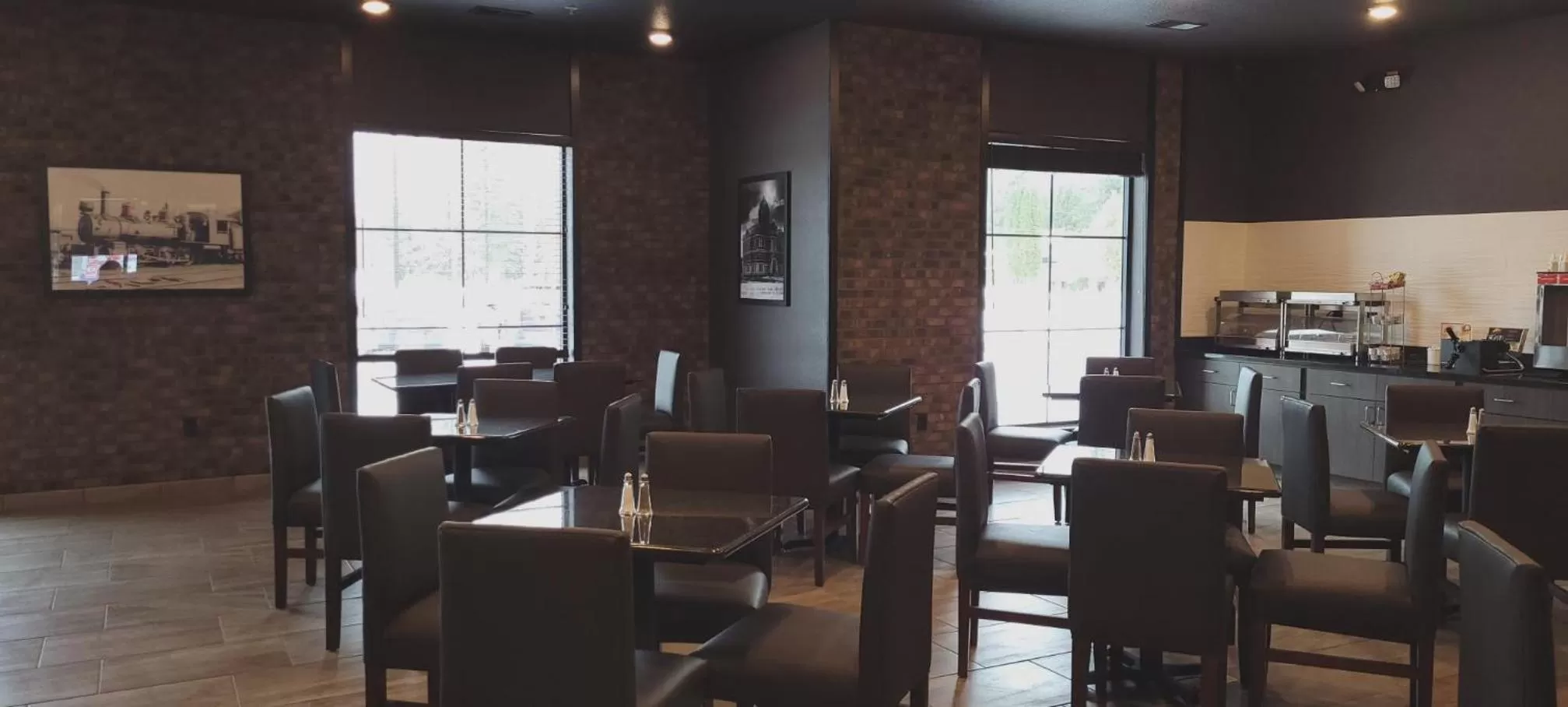 Breakfast in Cobblestone Hotel & Suites International Falls