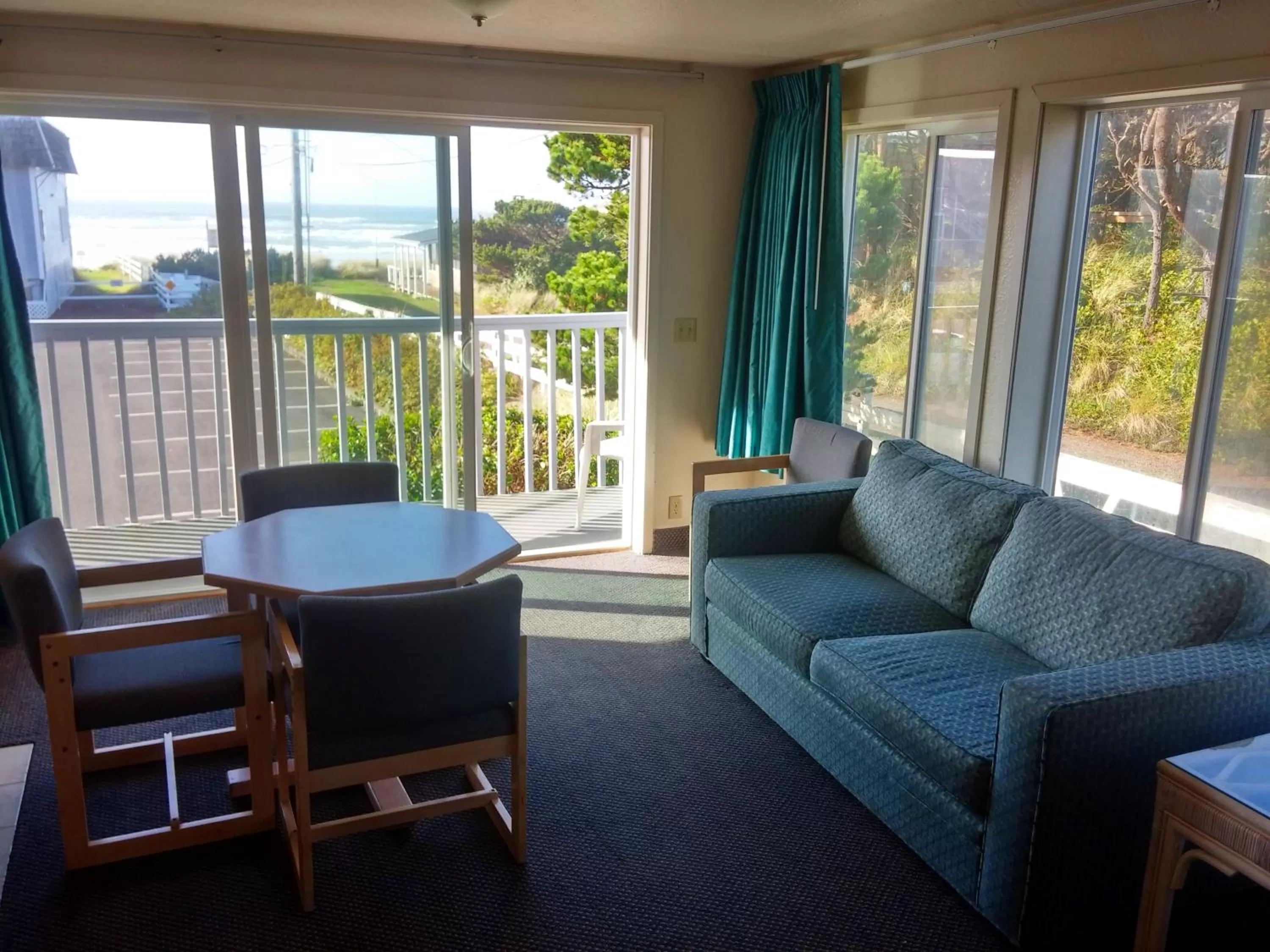 Family Suite - Non-Pet in Surfside Resort