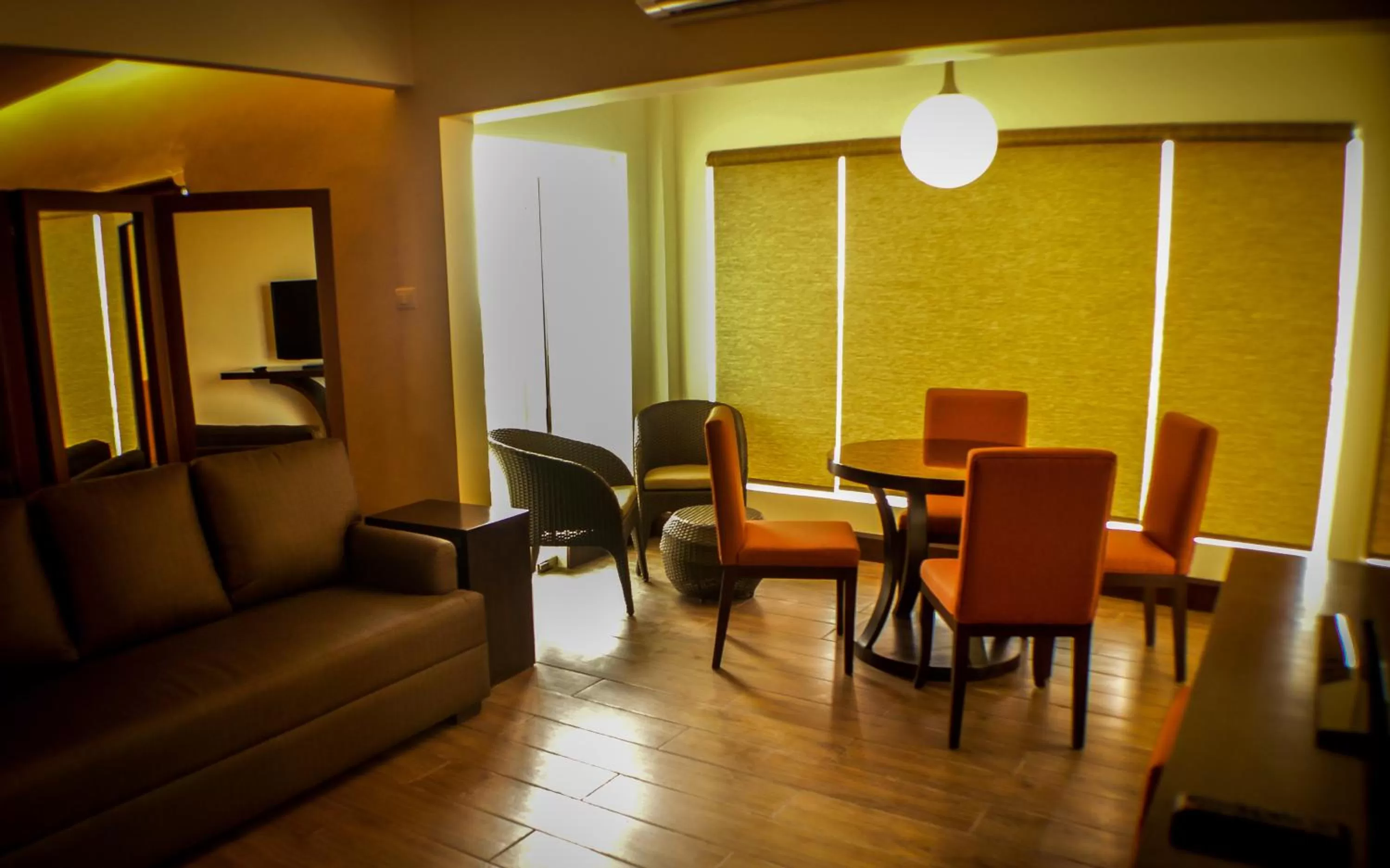 Bedroom in Hotel Monticello Tagaytay