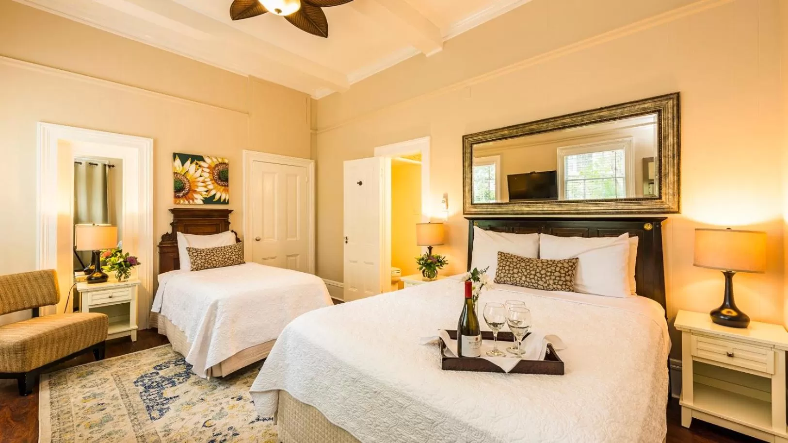 Bed in Old Town Manor