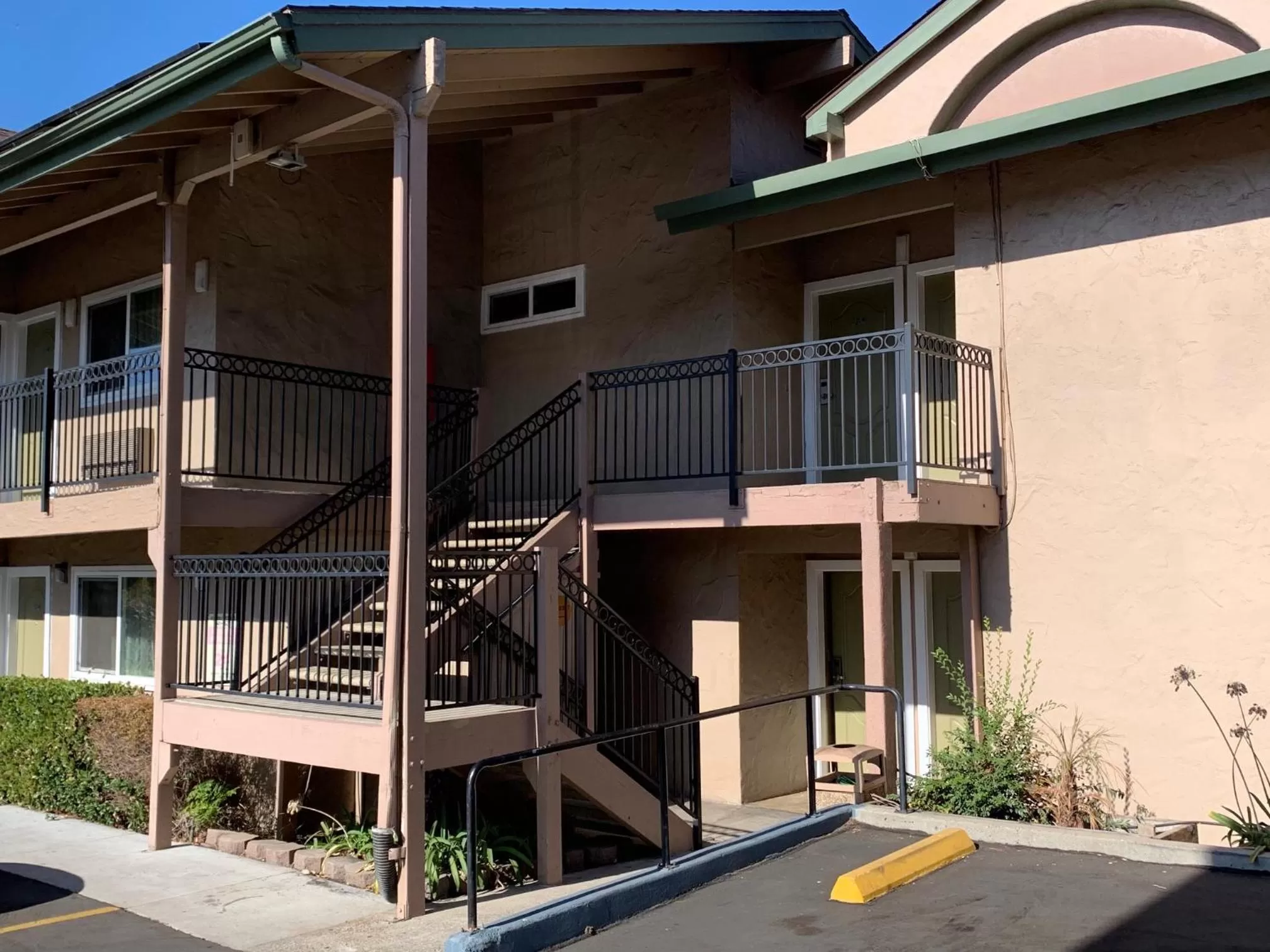 Balcony/Terrace in Olive Tree Inn & Suites