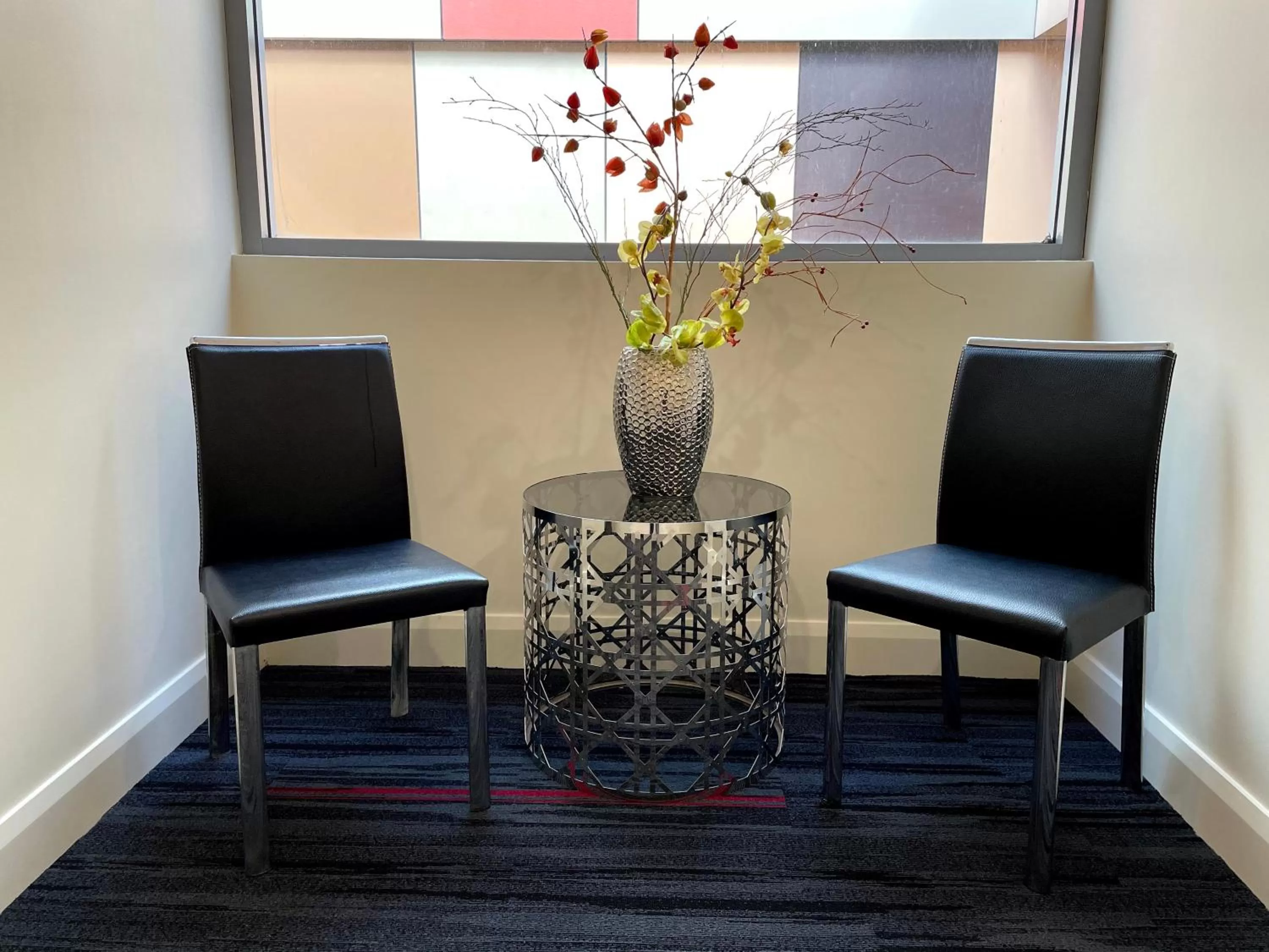 Seating area in Best Western Plus Camperdown Suites