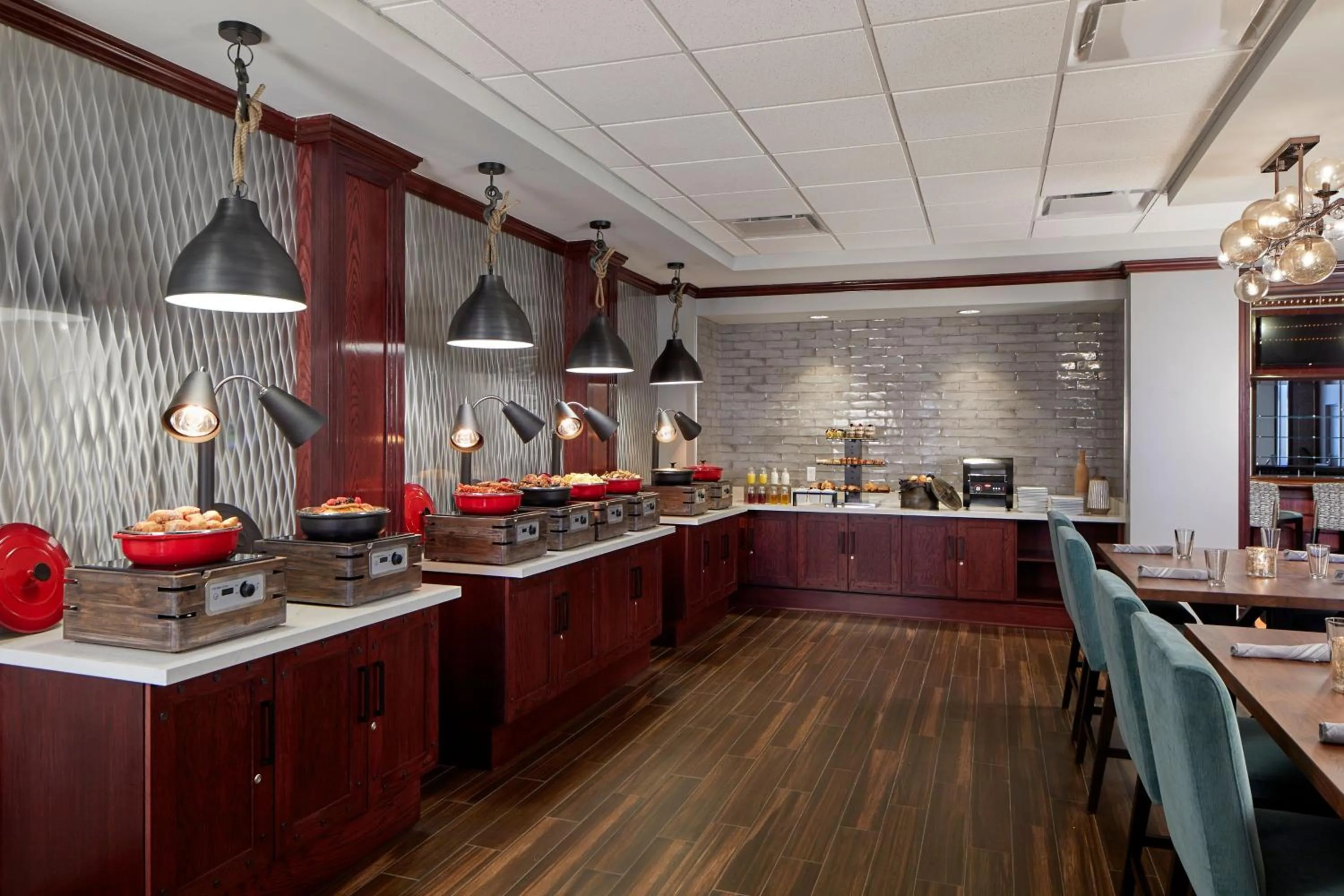 Breakfast in Renaissance Mobile Riverview Plaza Hotel