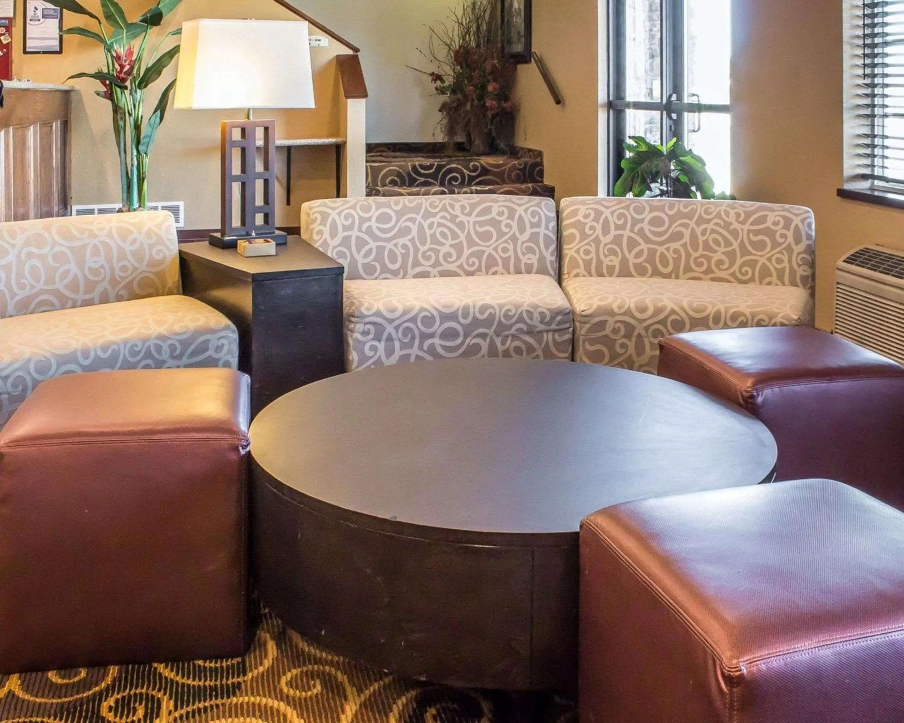 Lobby or reception in Rodeway Inn & Suites near Okoboji Lake
