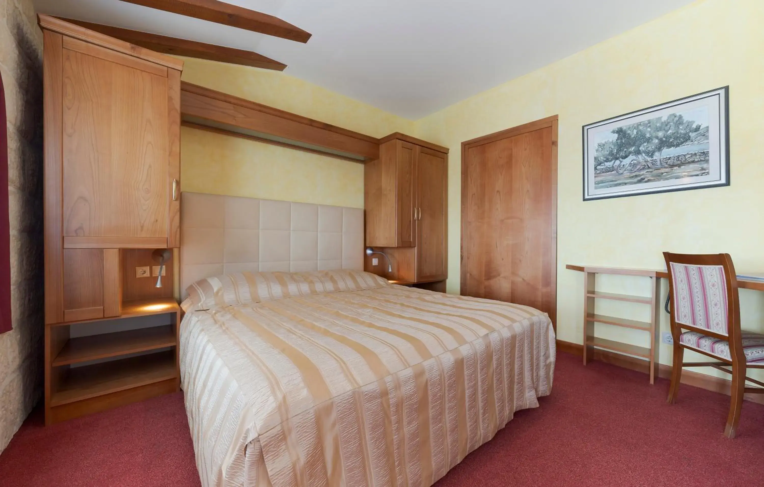 Superior Double Room with Balcony and Sea View - single occupancy in Hotel Villa Dvor Superior Double Room with Balcony and Sea View - single occupancy in Hotel Villa Dvor