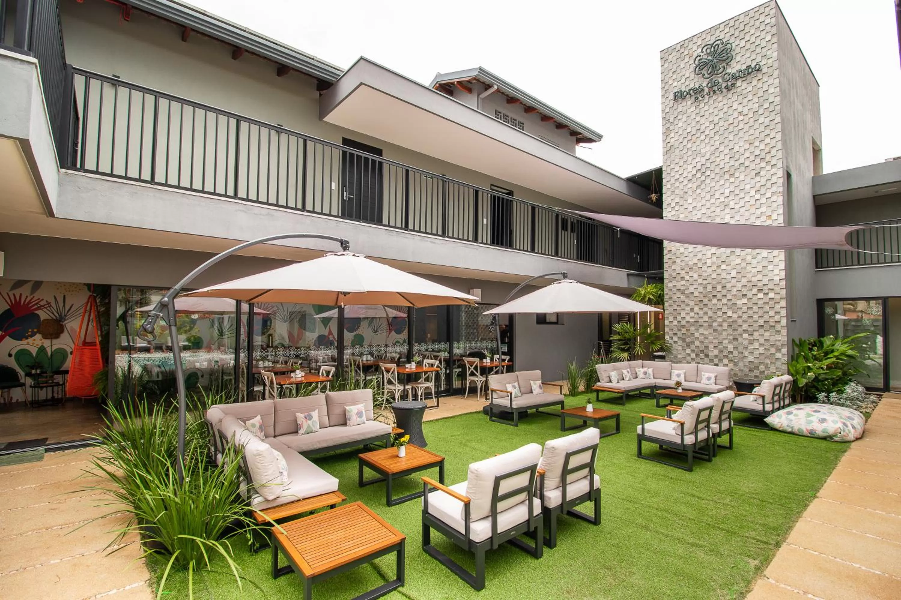 Lounge or bar, Property Building in Pousada Flores do Carmo