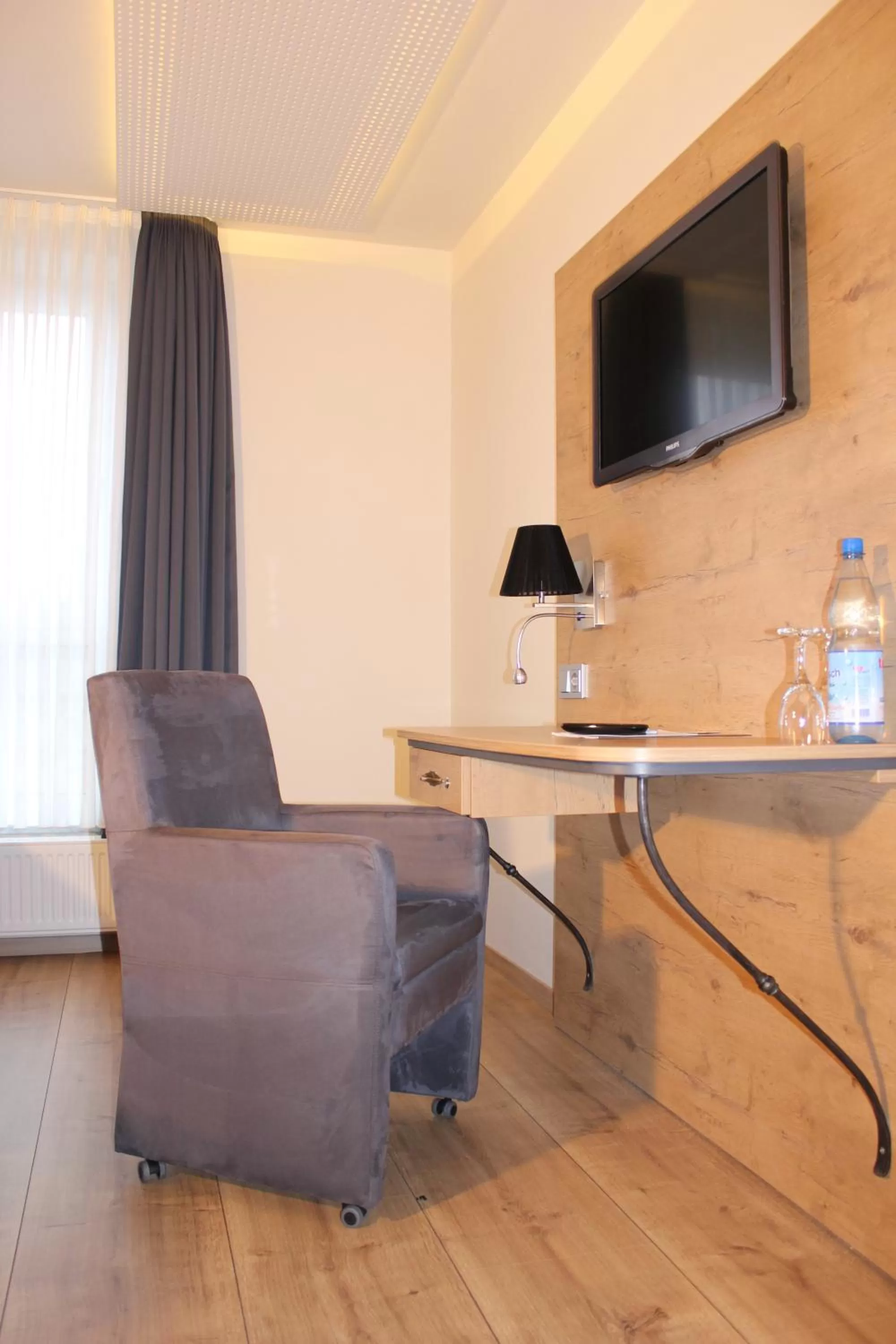 Seating area in SOLEWERK Hotel