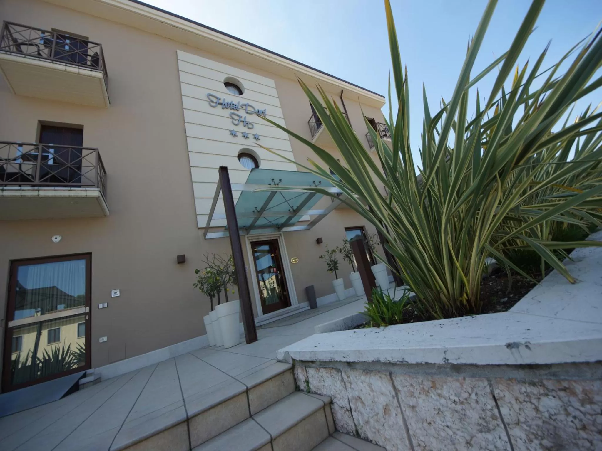 Facade/entrance in Hotel Dori