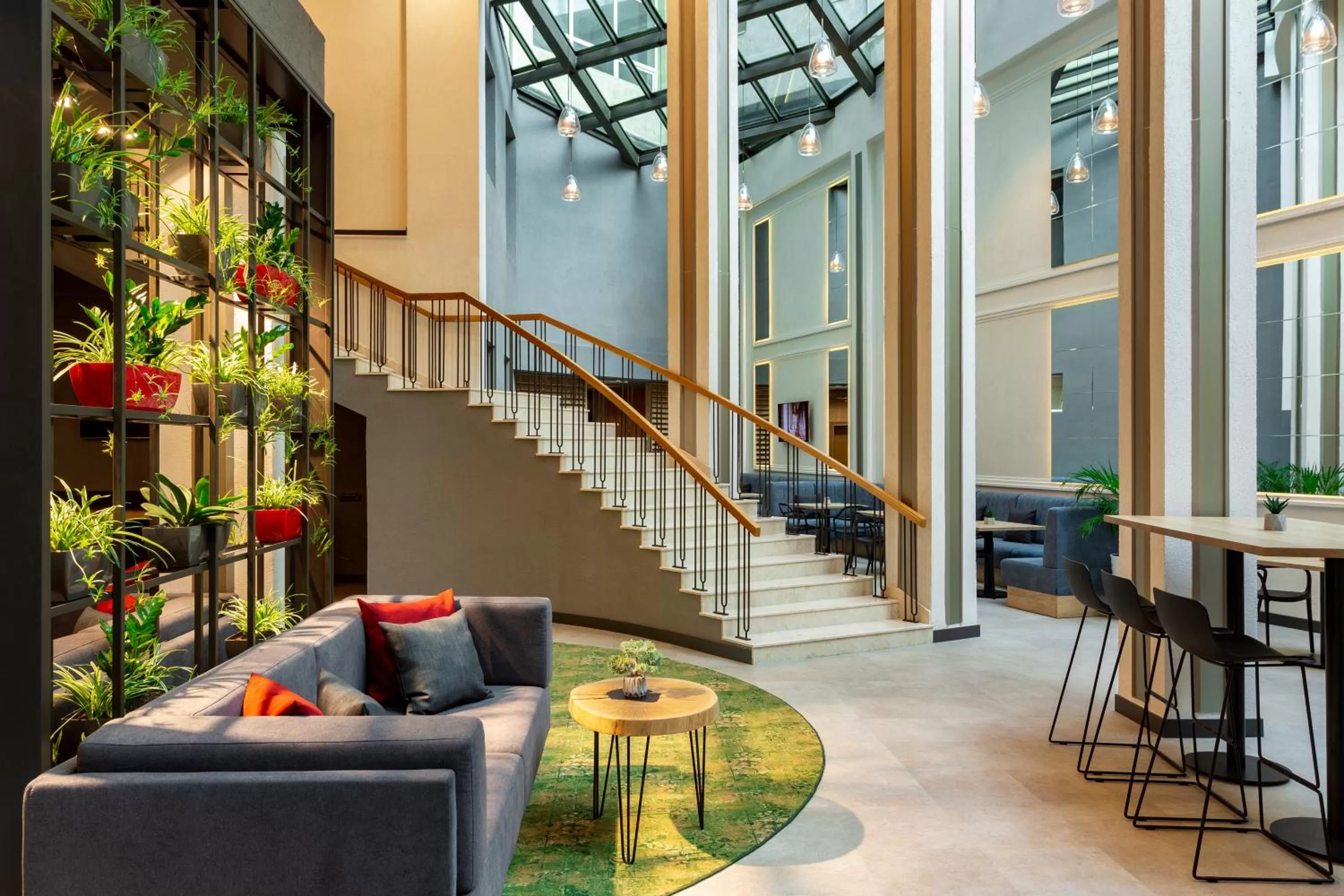 Dining area in Citadines City Centre Tbilisi