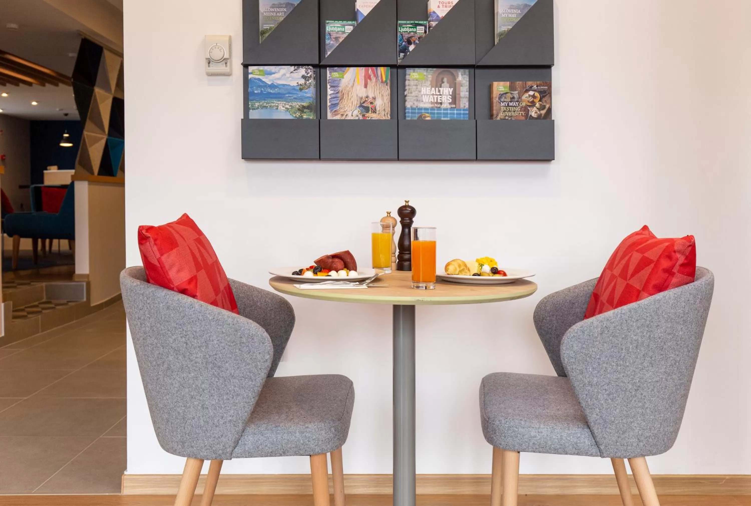 Restaurant/places to eat in Holiday Inn Express - Ljubljana by IHG