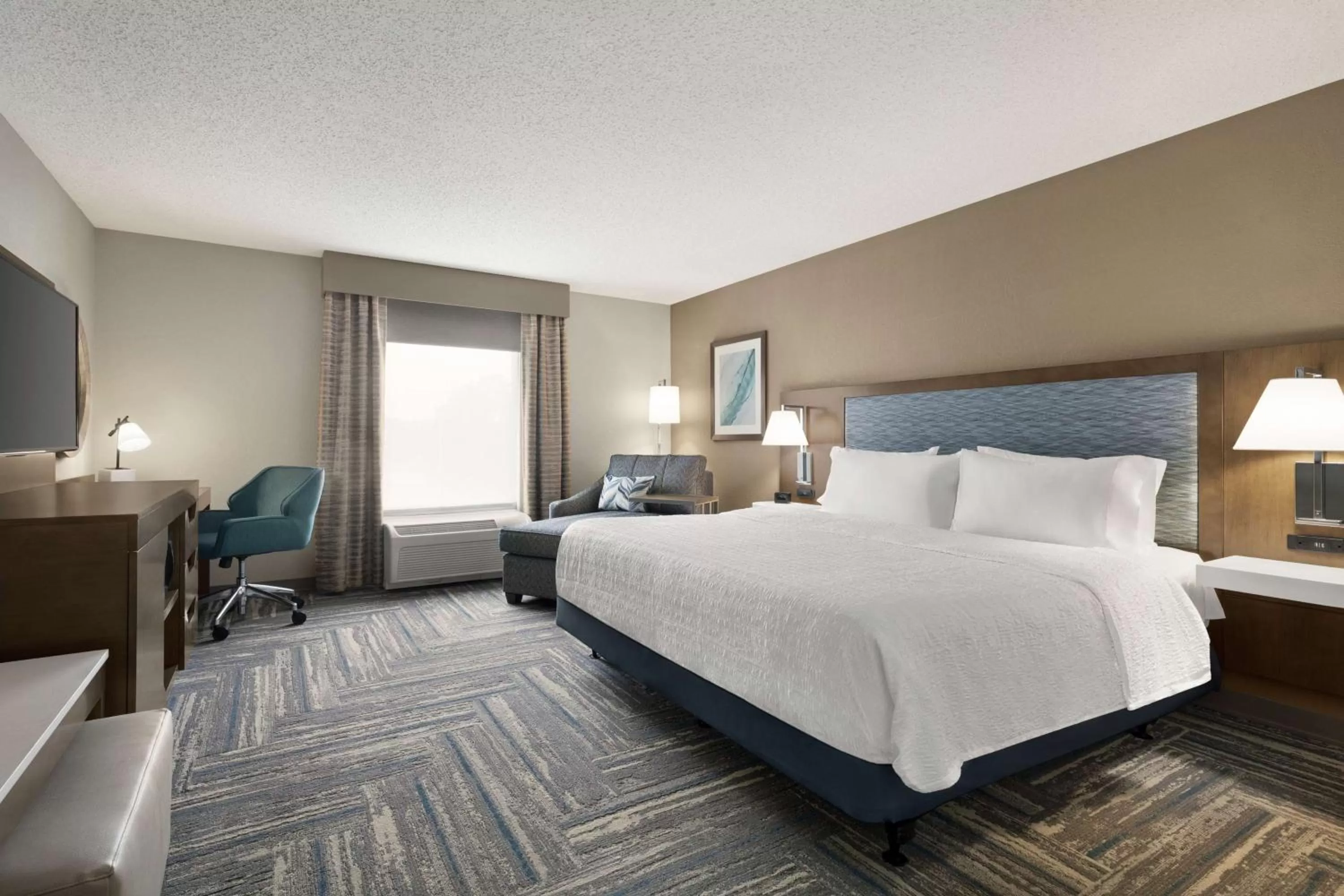 Bedroom, Bed in Hampton Inn & Suites Fruitland