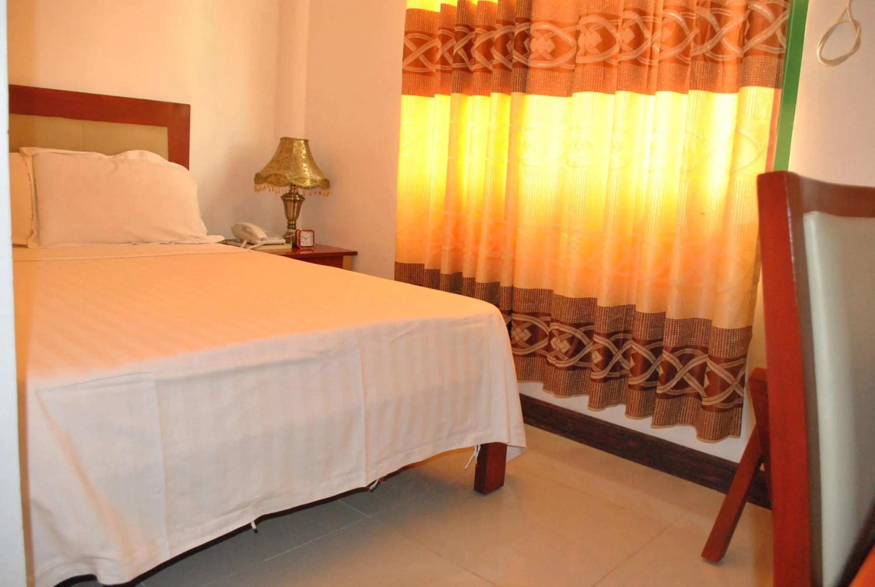 Bed in Dragon Home Inn