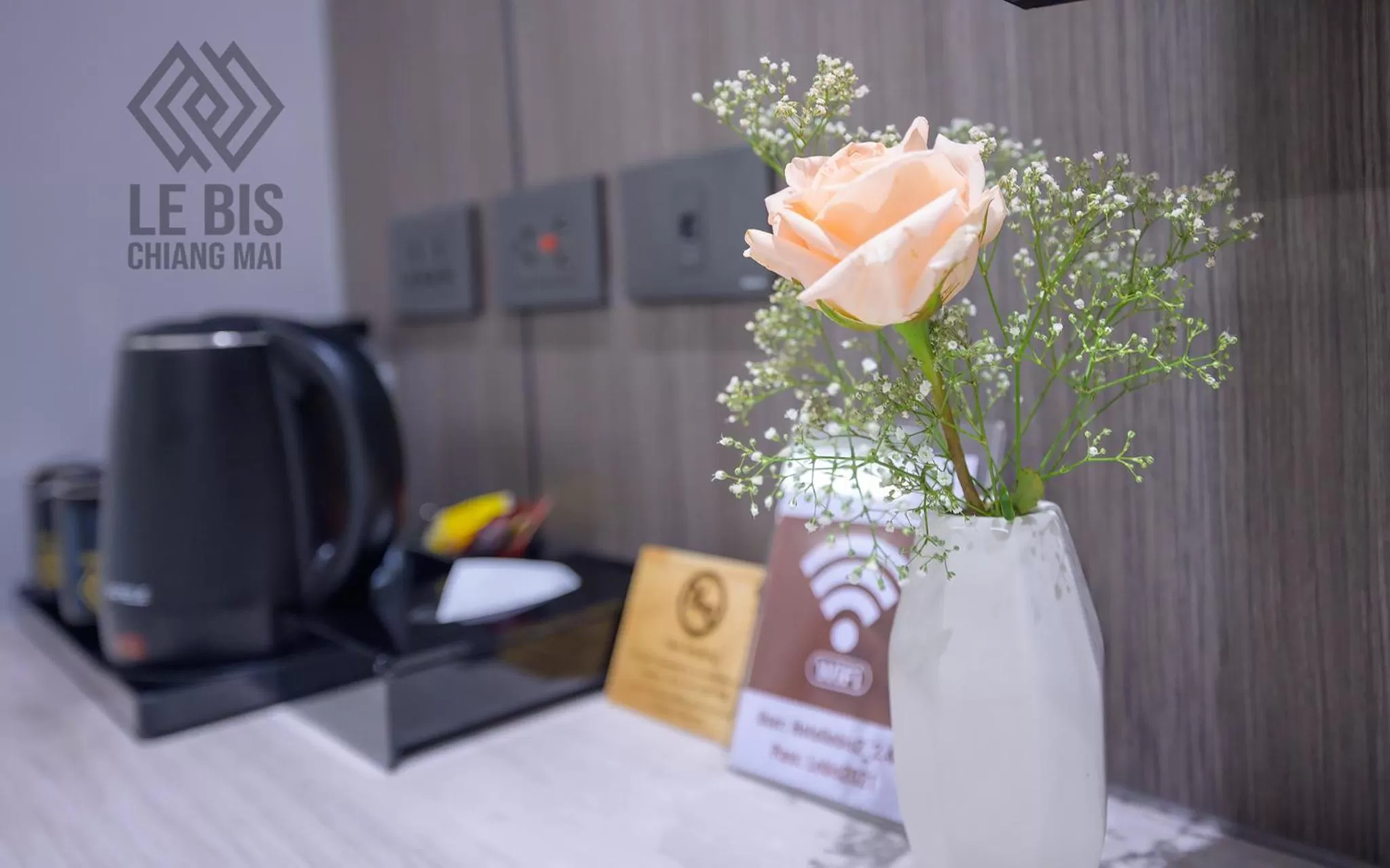 Coffee/tea facilities in Le Bis Hotel