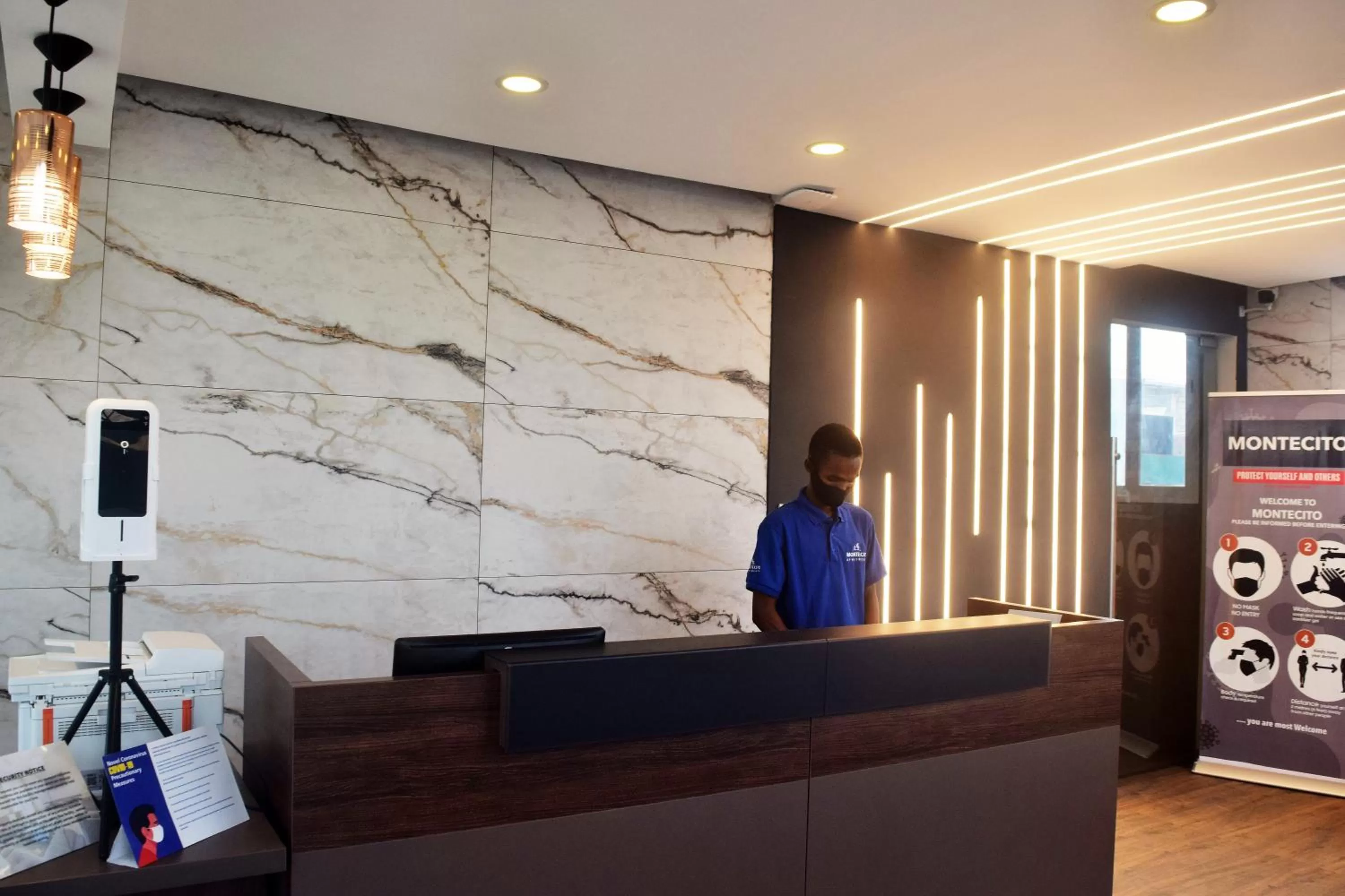Lobby or reception, Staff in Montecito Apartments