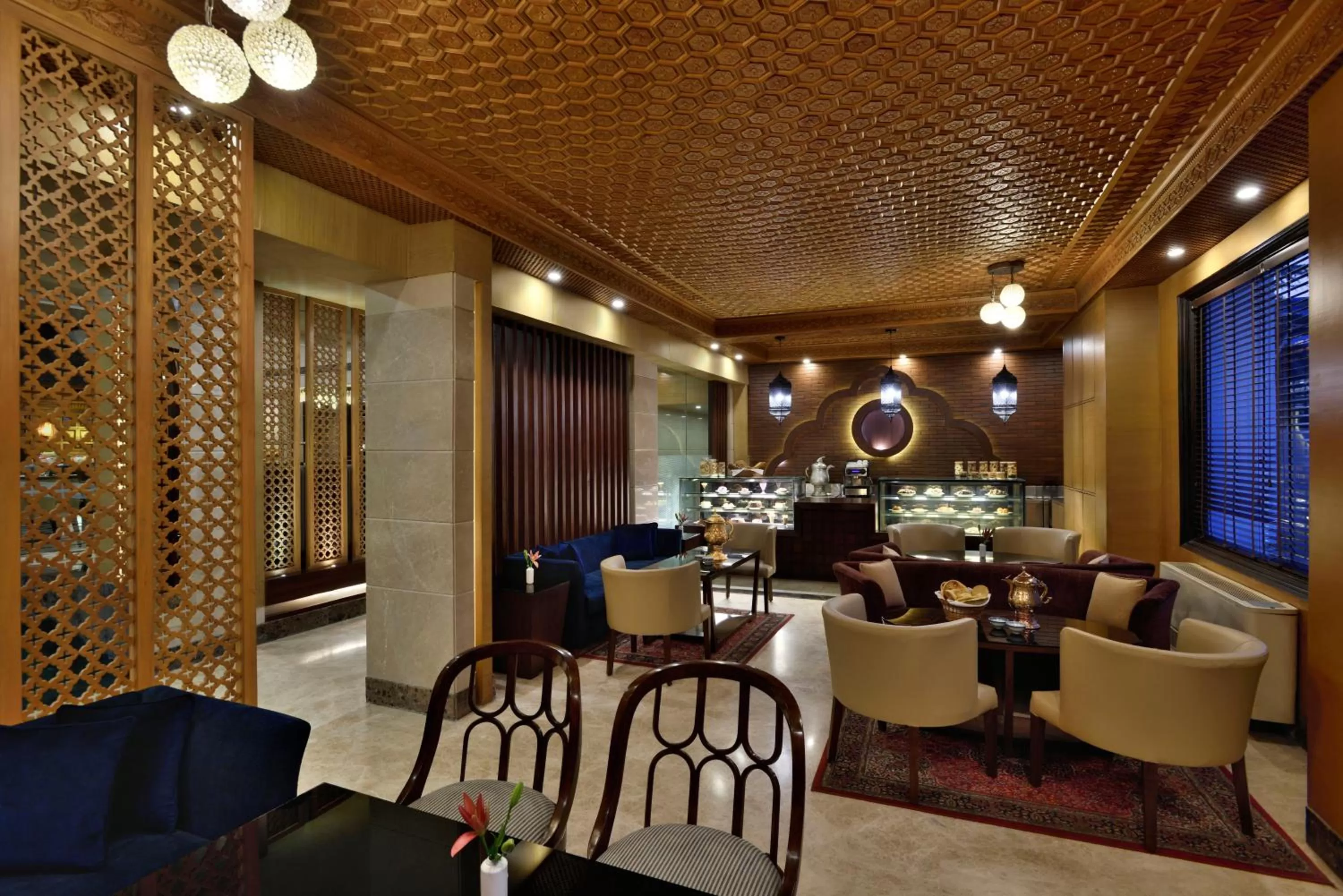 Restaurant/places to eat in Radisson Srinagar
