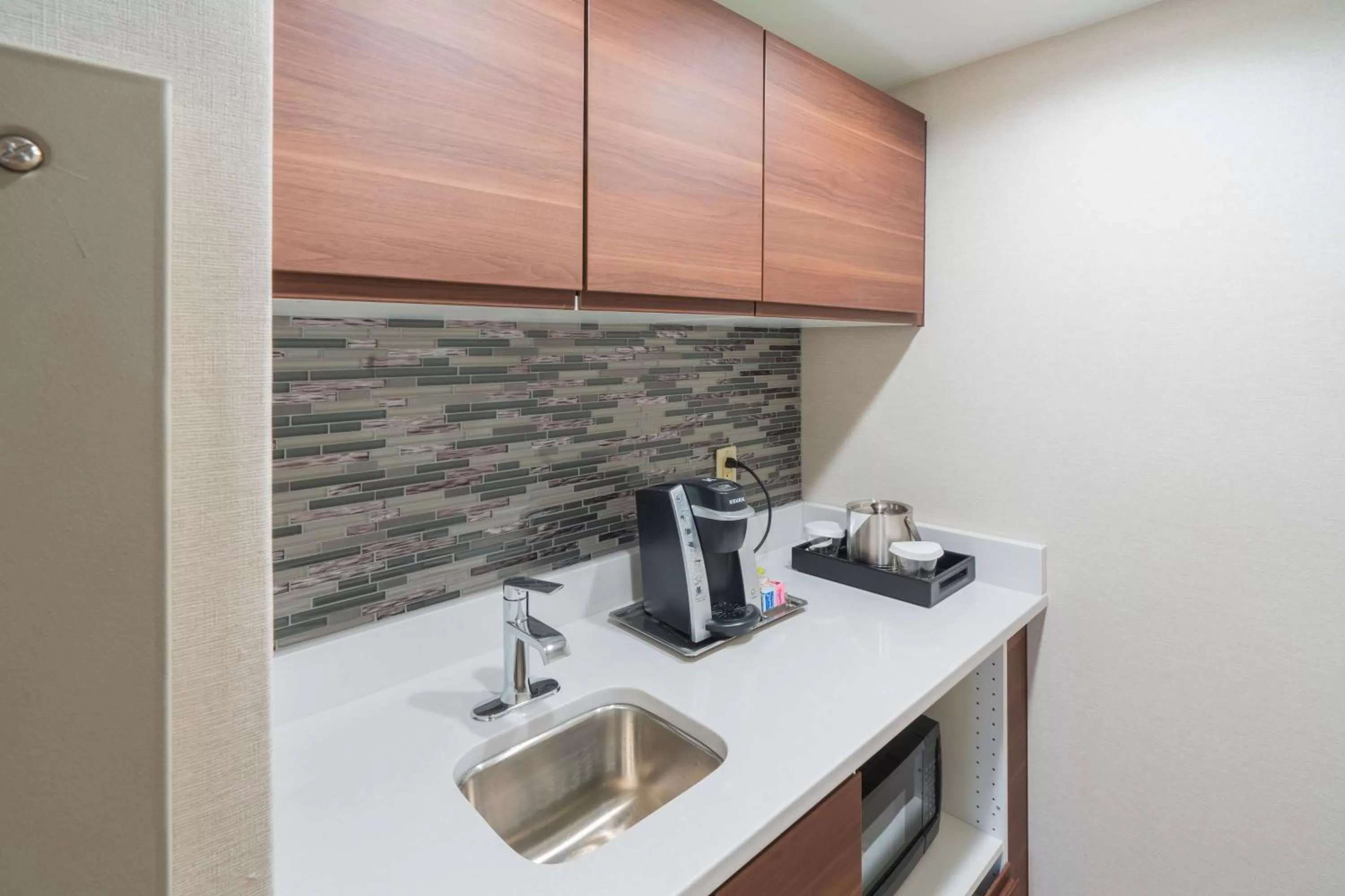 Kitchen or kitchenette in Hilton Memphis